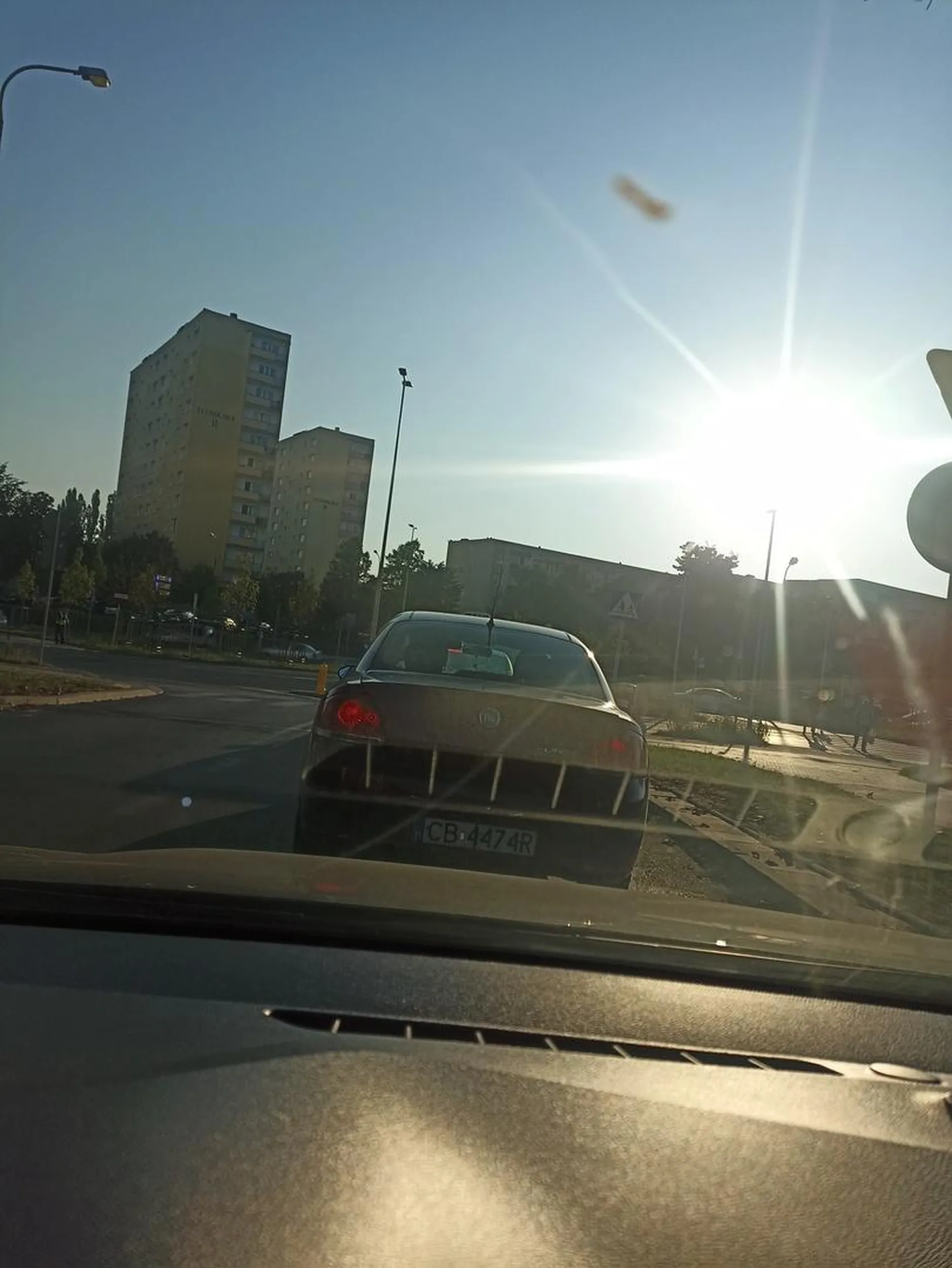 Wariat , zapierdalał Konopnickiej i prawie rozjechał dziecko na pasach