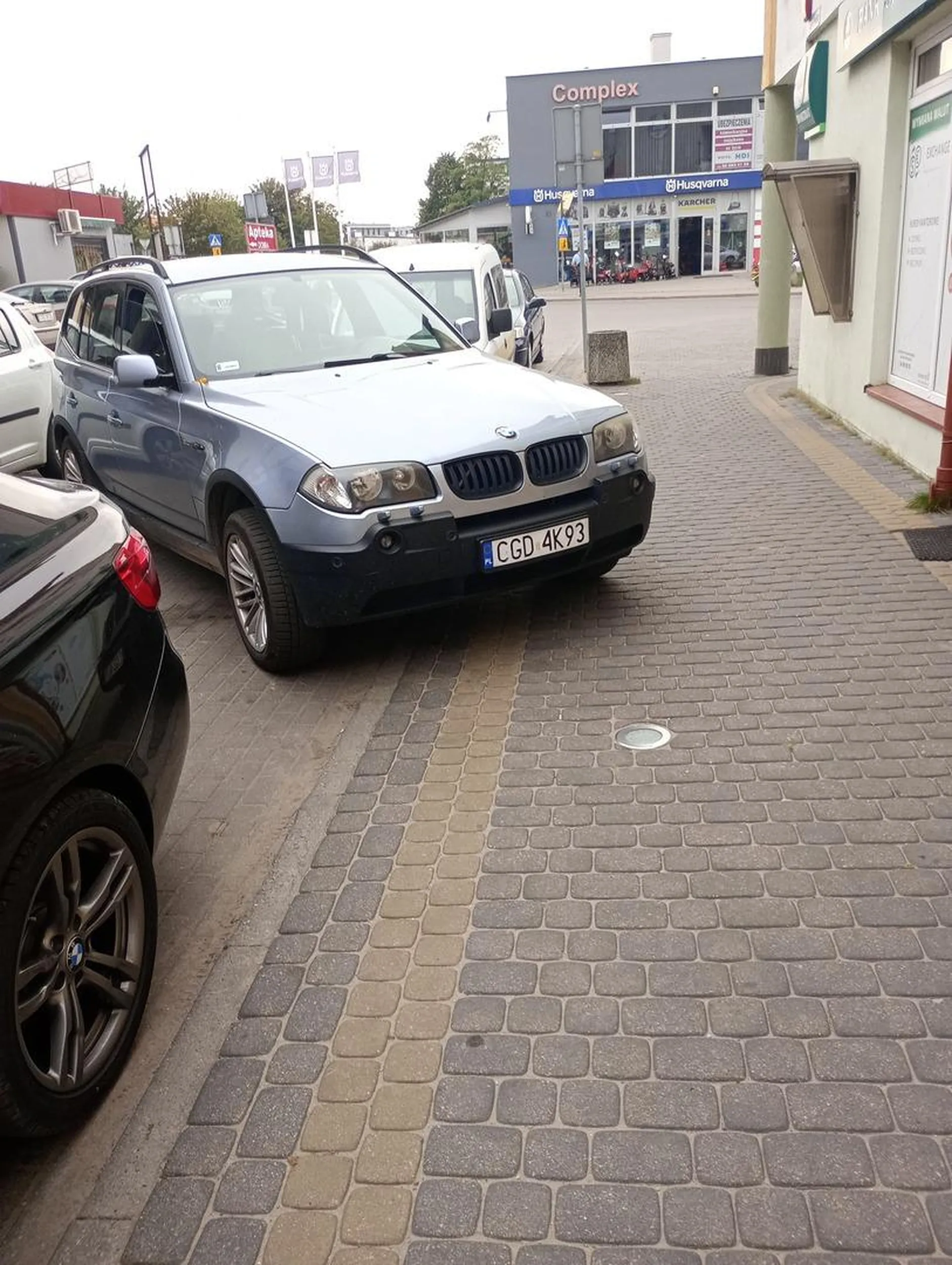 Parkowanie równoległe według BMW