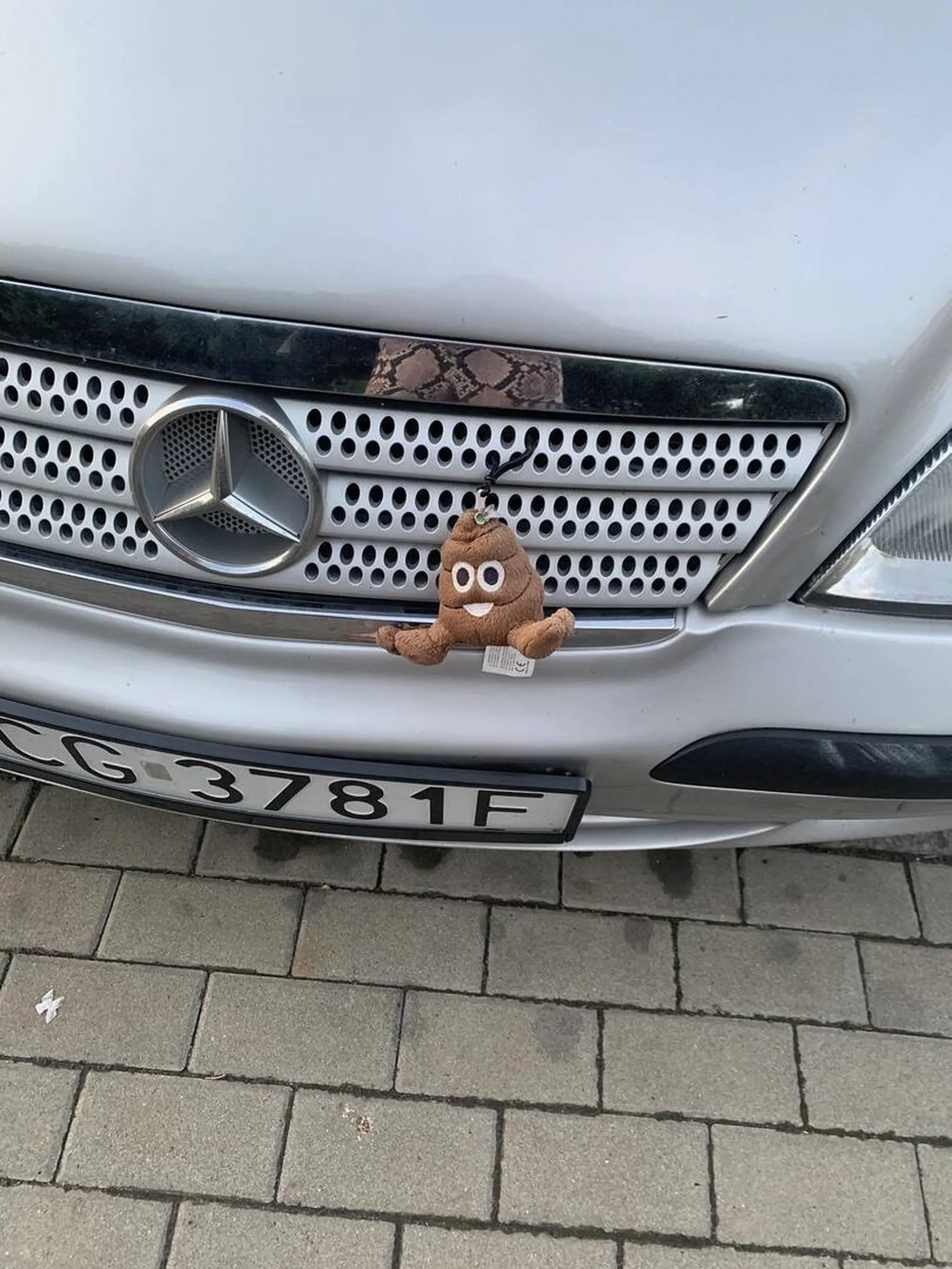 Zajebisty breloczek pozdrawiam