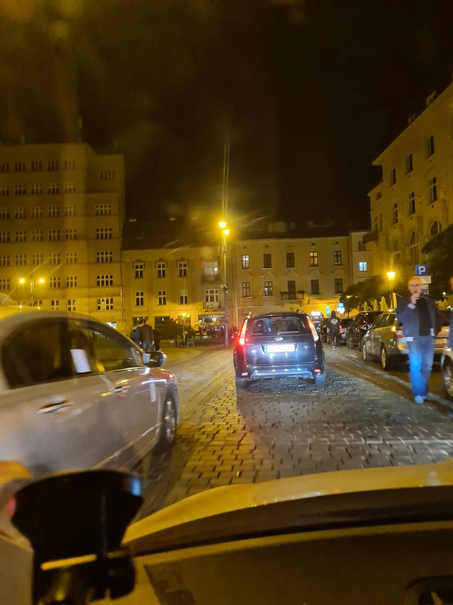 Kierowca wymusza pierwszeństwo