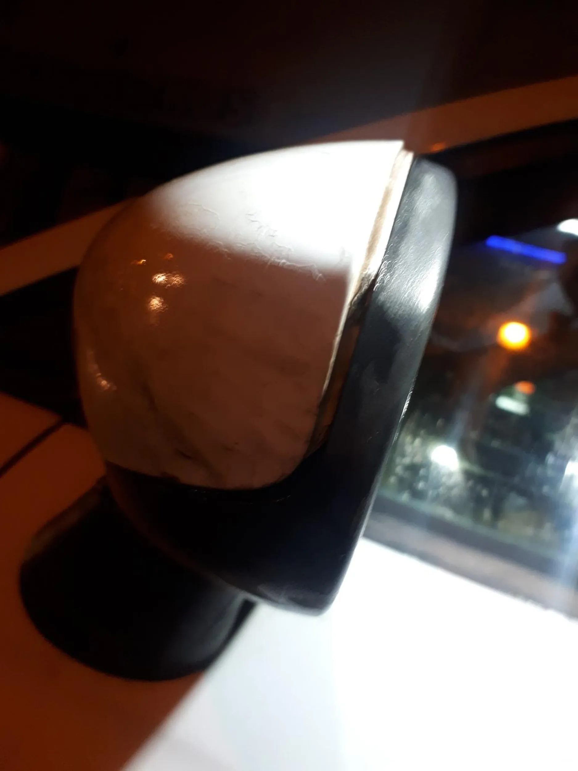 Nie polecam kierowcy ,uszkodził lusterko i się  nie zatrzymał