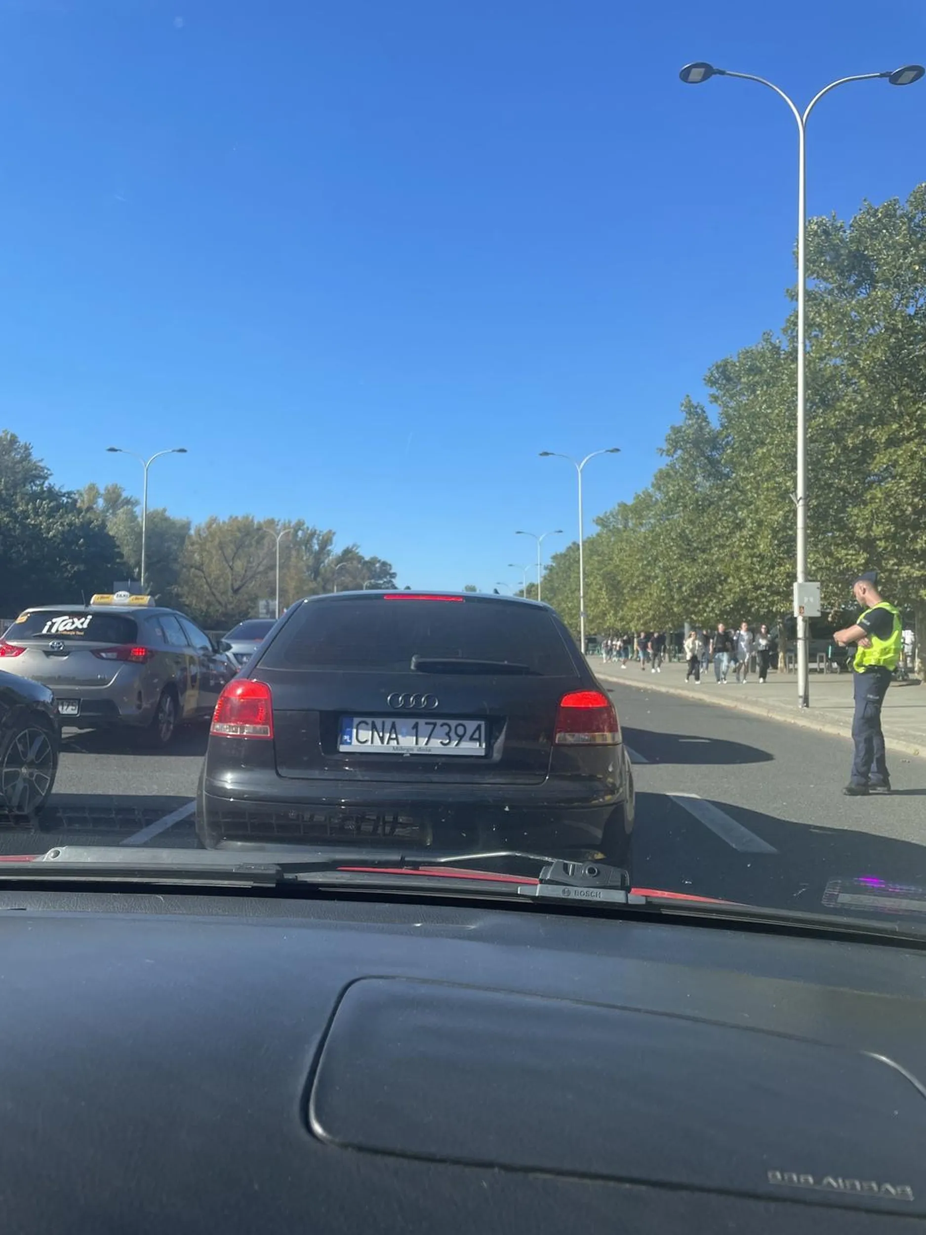 Wiesniak z Audi, nie umie poruszać się po Warszawie