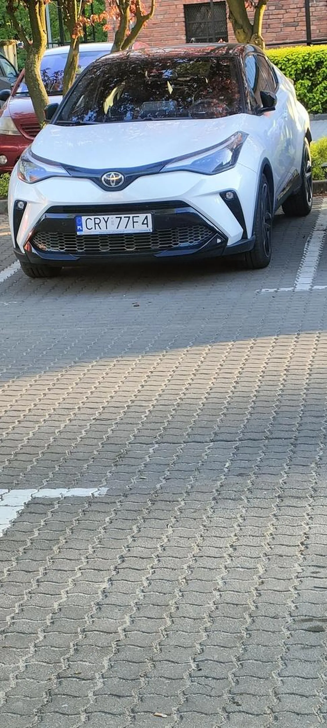 Witam szukam właściciela tego auta  Toyoty była w Brodnicy początek tygodnia potrzebne namiary na właściciela