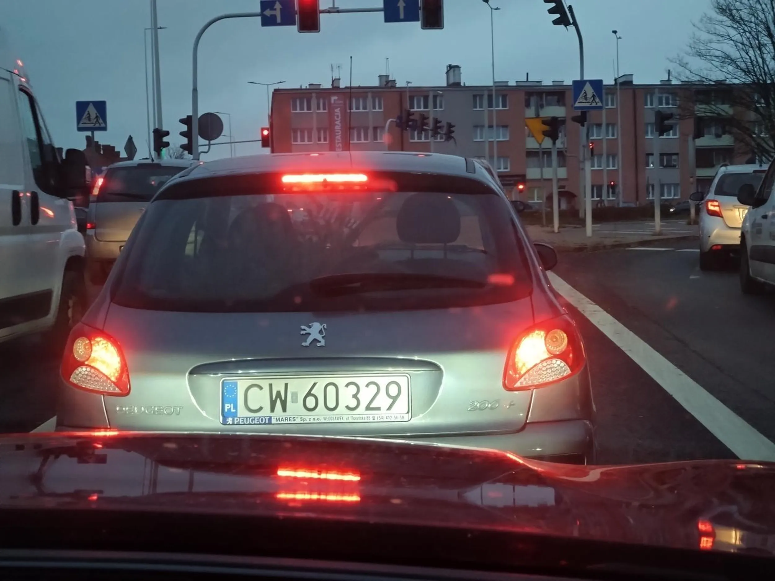 Bardzo ładnie nic dodać nic ująć 8/10 trochę się z choinką pośpieszyłeś mordeczko