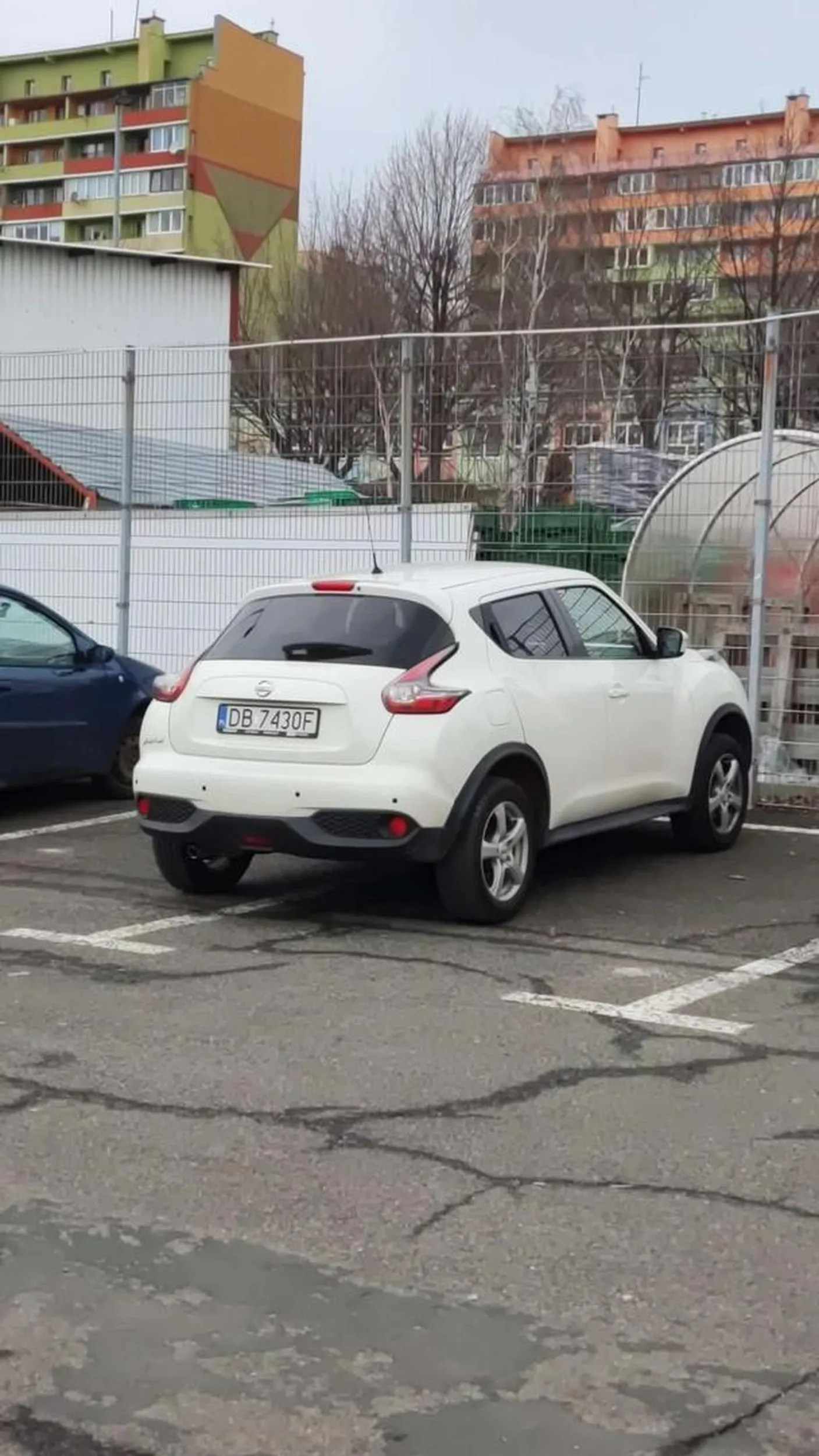 Jak się nie mieścisz w liniach, to polecam kolorowanki. Dobry trening.