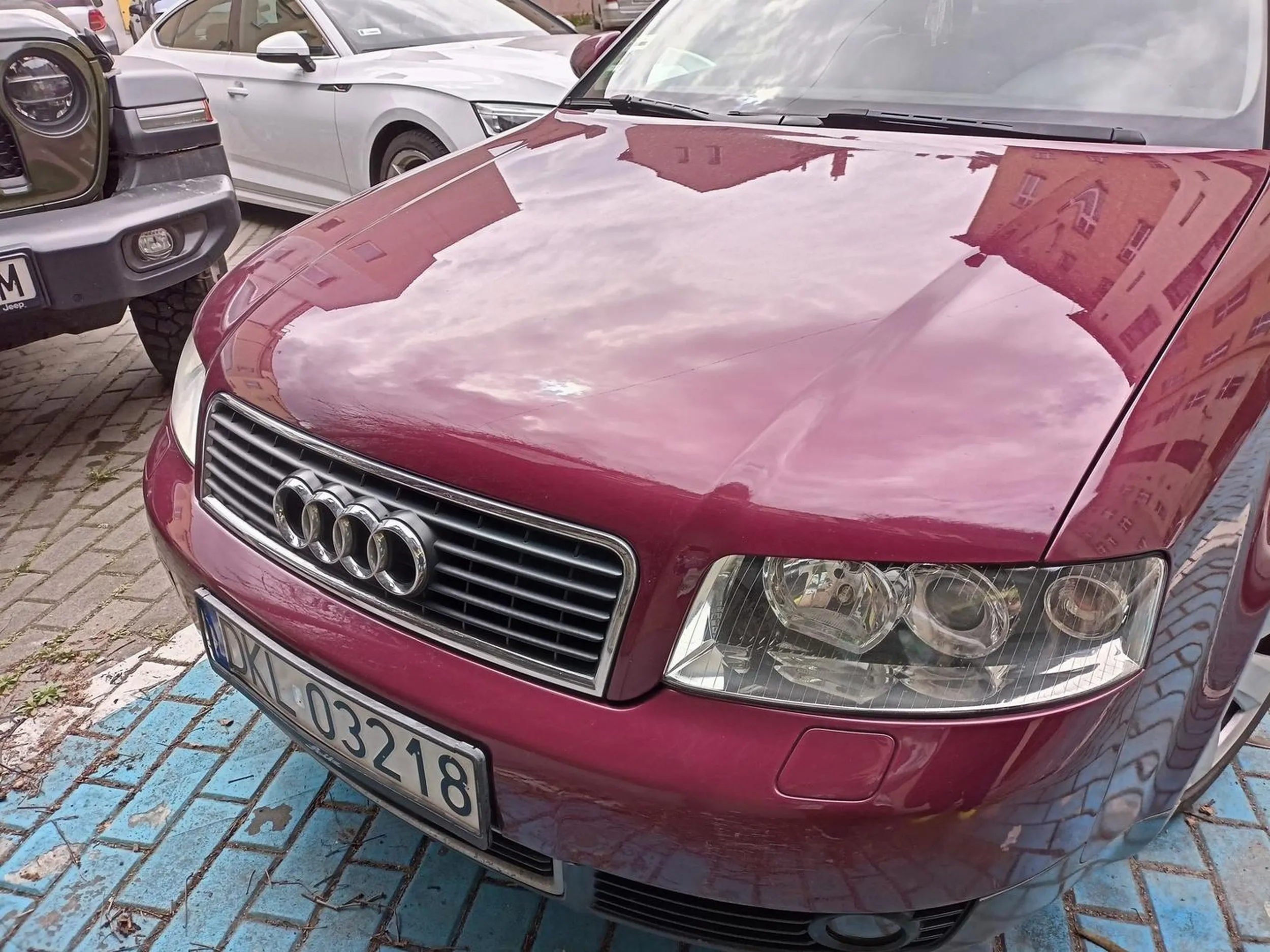 Parkowanie na miejscu dla niepełnosprawnych nie będąc niepełnosprawnym.