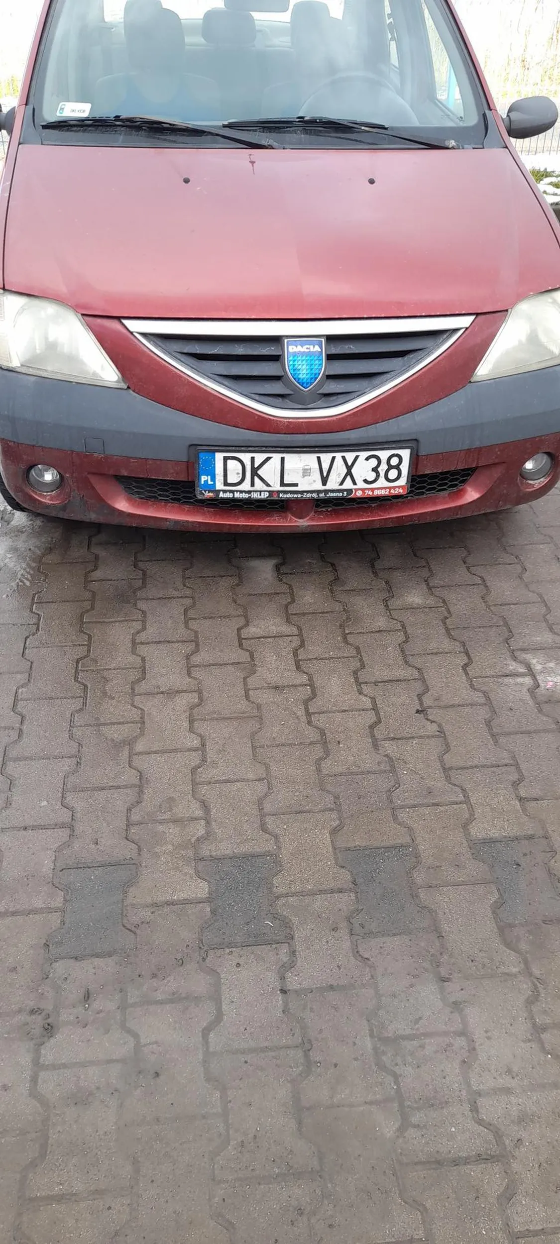 KIEROWCA JEST TAK WOLNY NA DRODZE ZE POWINIEN DOSTAĆ KARTE EMERYTA