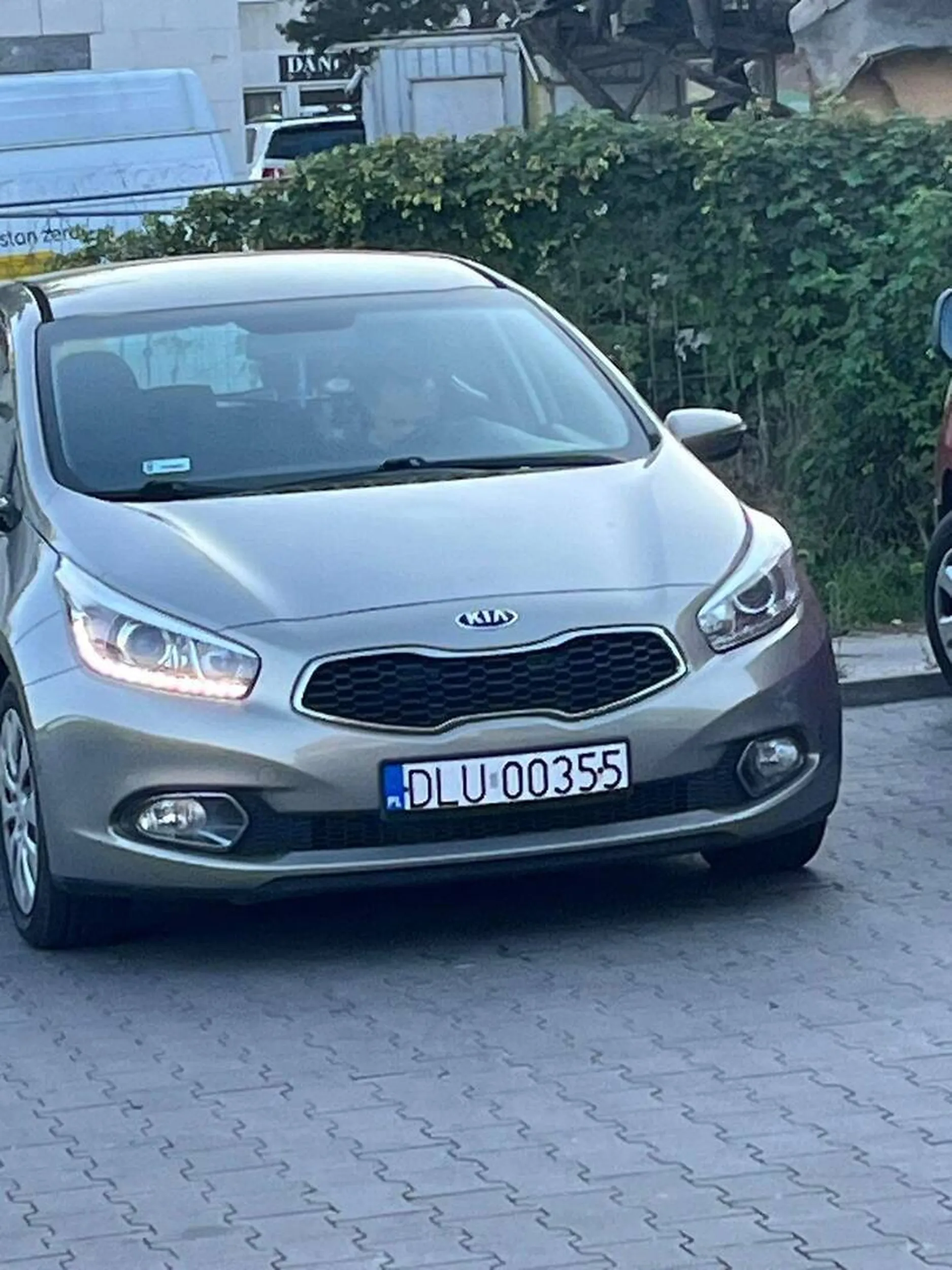 UWAGA!!! Na to autko dosc ze to policja to jeszcze zatrzymują bez rzadnych podstaw