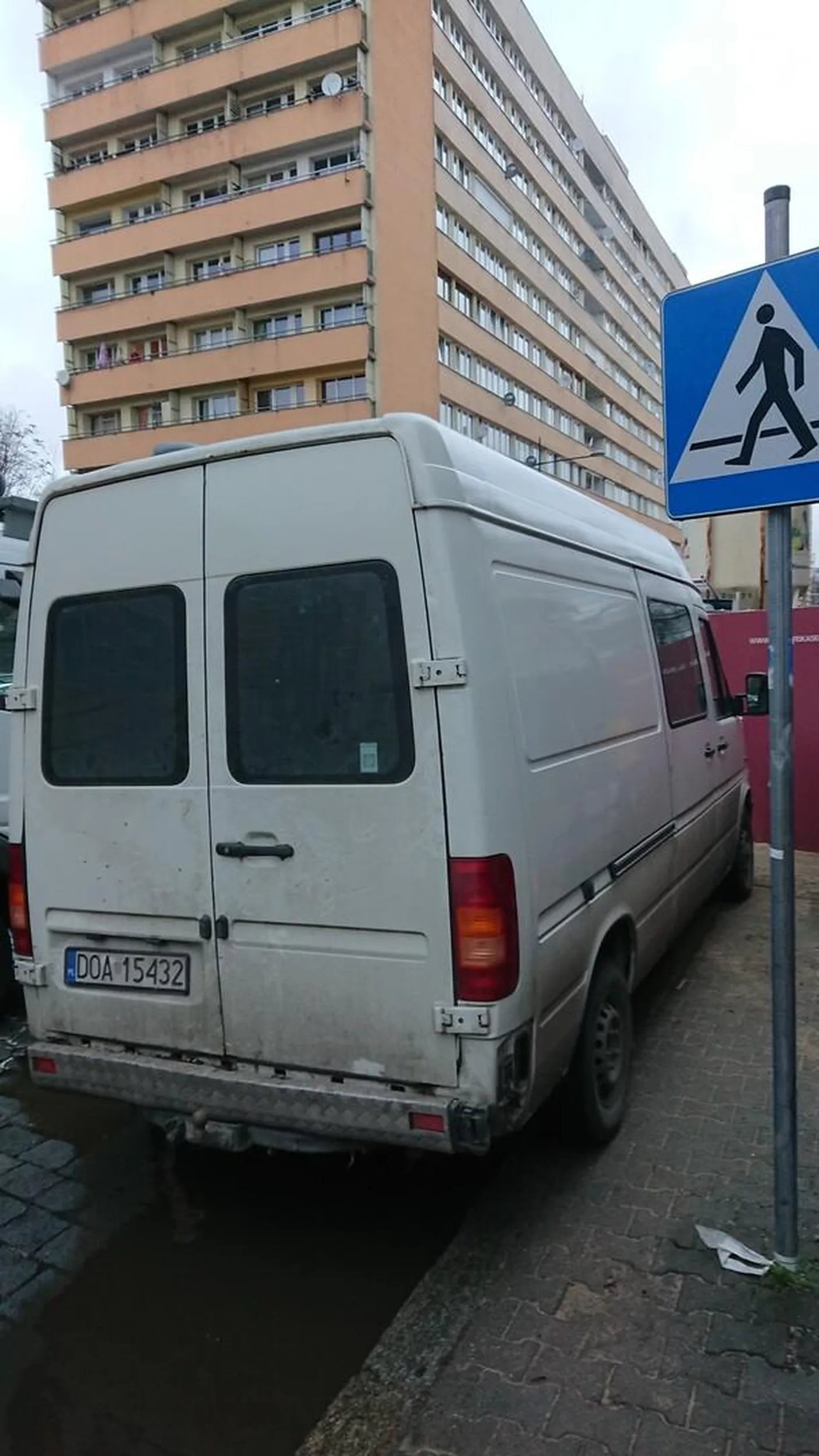 Bo, jak wszystkim wiadomo, piesi mają skrzydła i sobie przelecą...