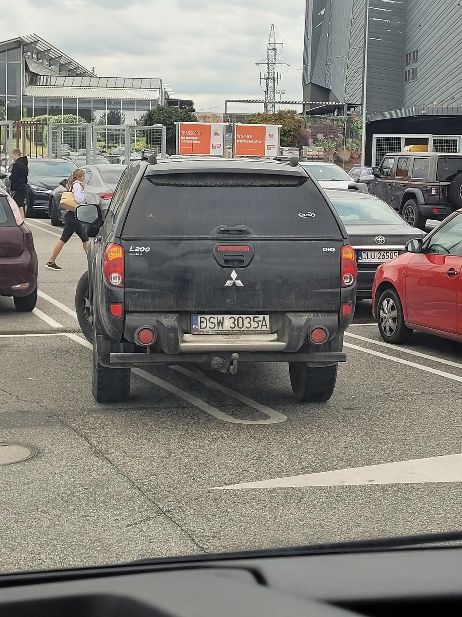 Naucz się parkować w liniach