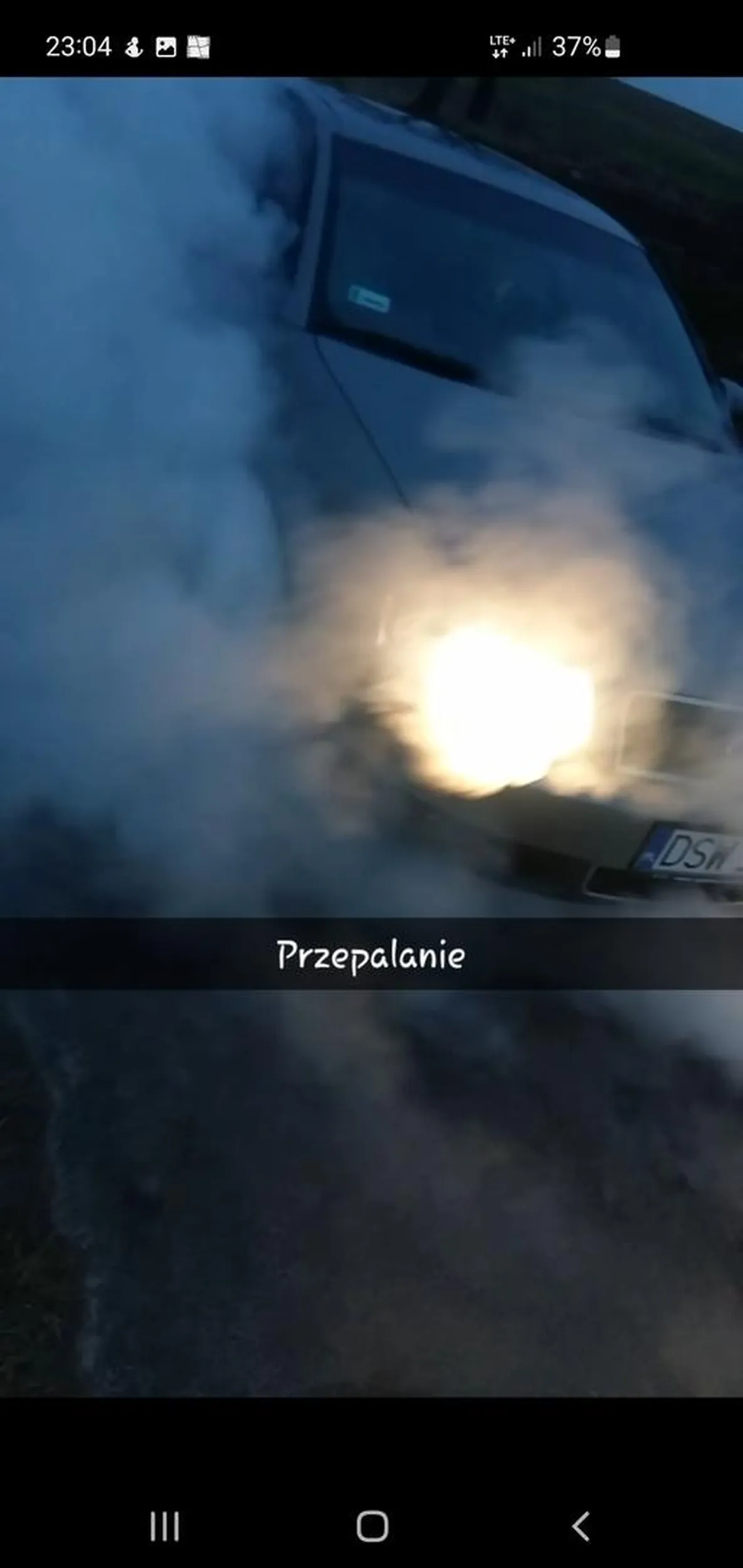 Nie pozdrawiam wariata palącego gumy na kropce. Pozdrawiam