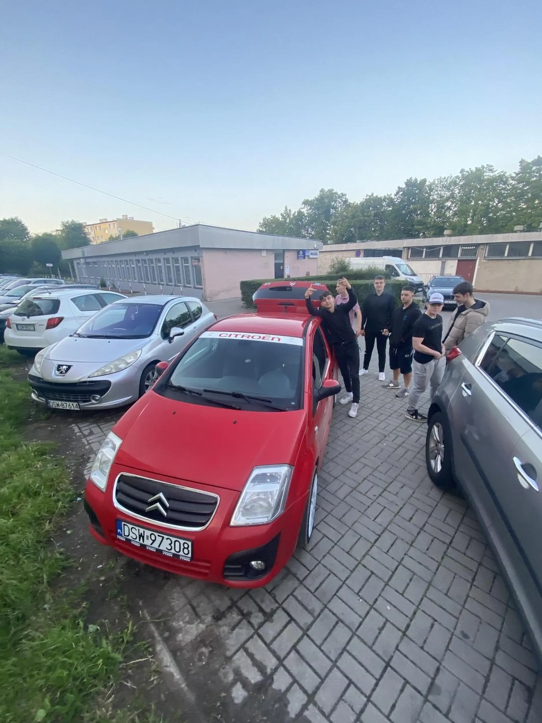 Super samochód, super kierowca pozdrawiam