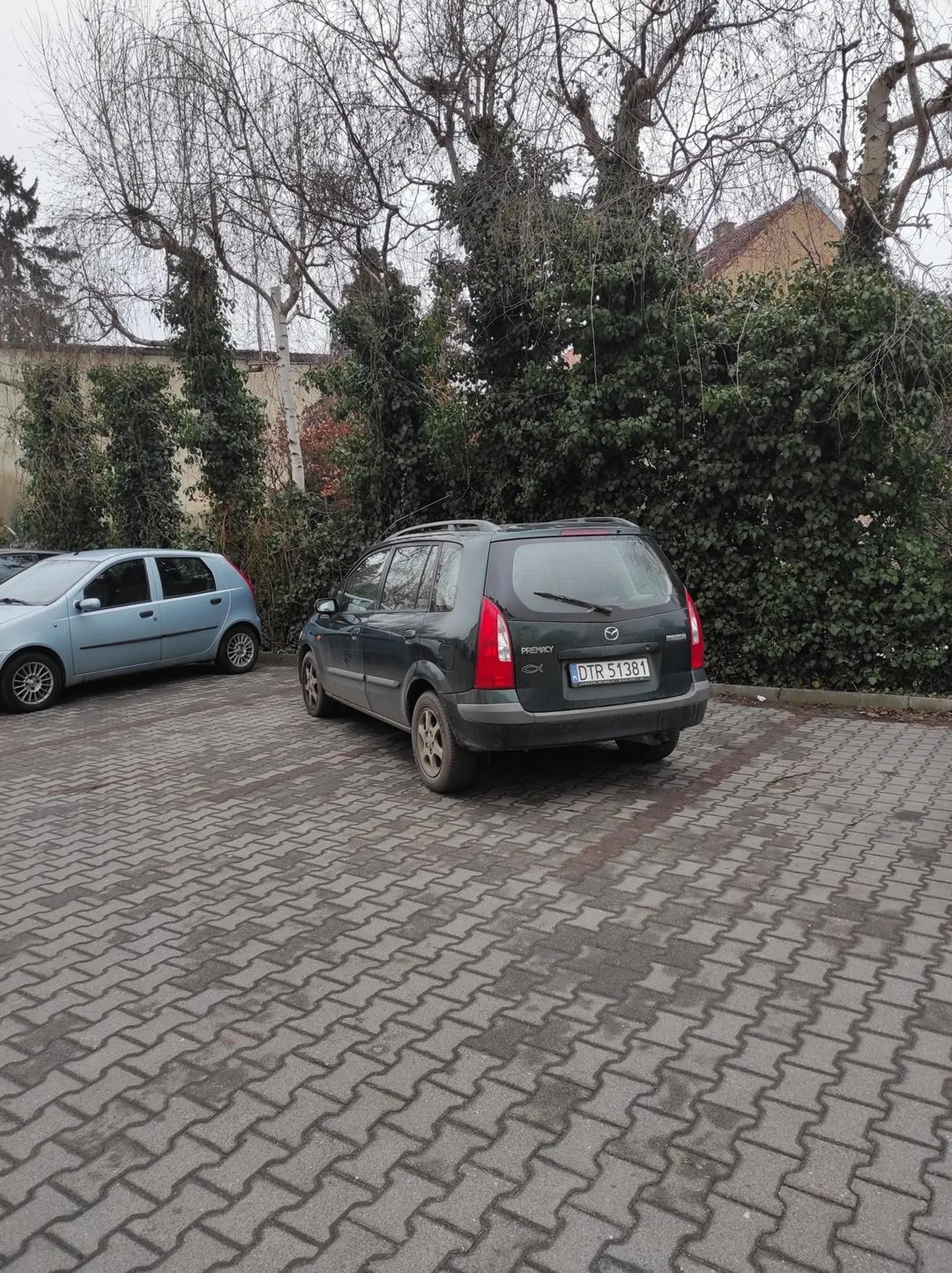 Bez komentarza... Czyżby jakiś nawyk z auta za miliony po przesiadce na gruza...