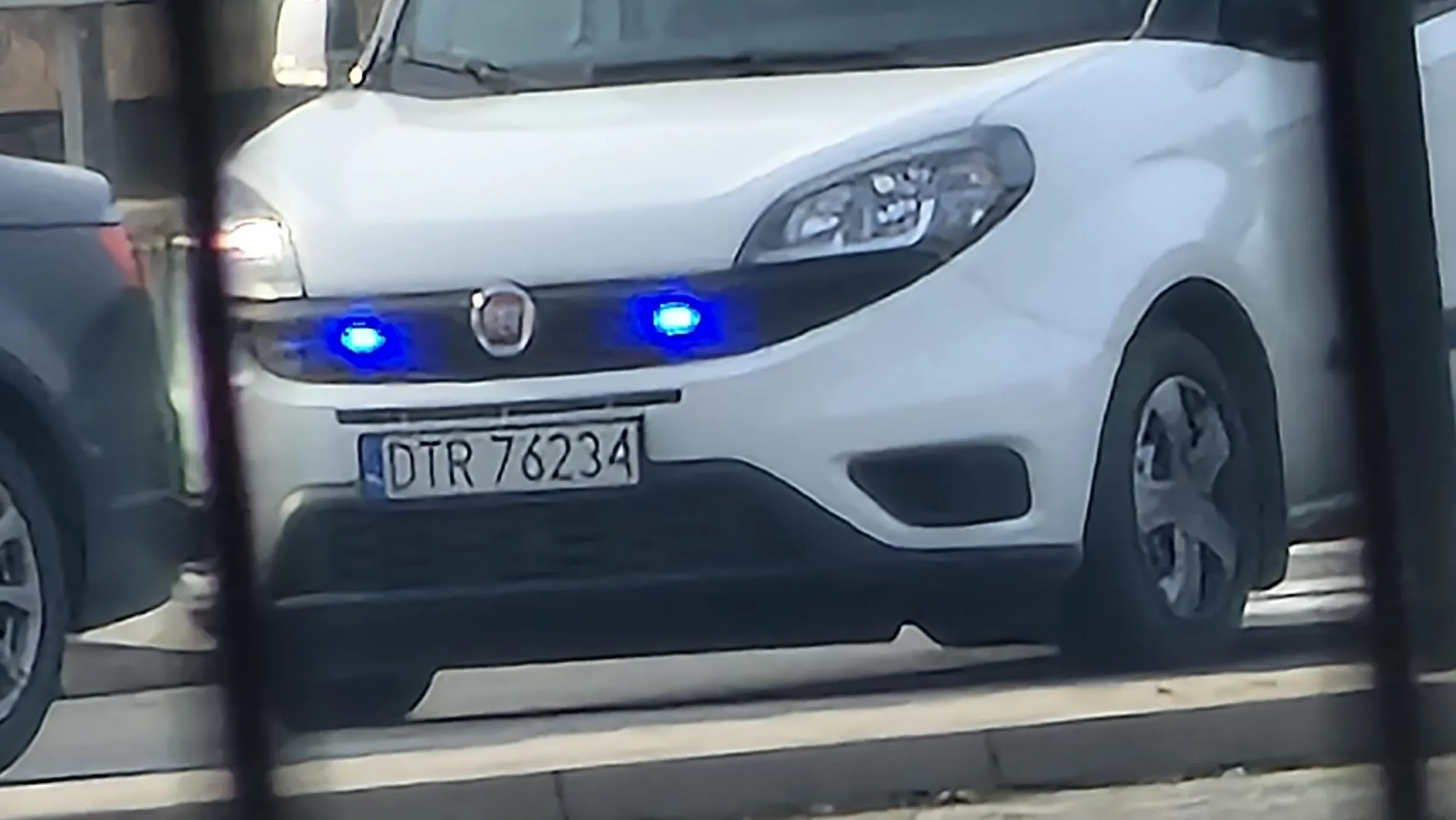 Policja.. w fiacie - jak bym nie zobaczył to bym nie uwierzył..