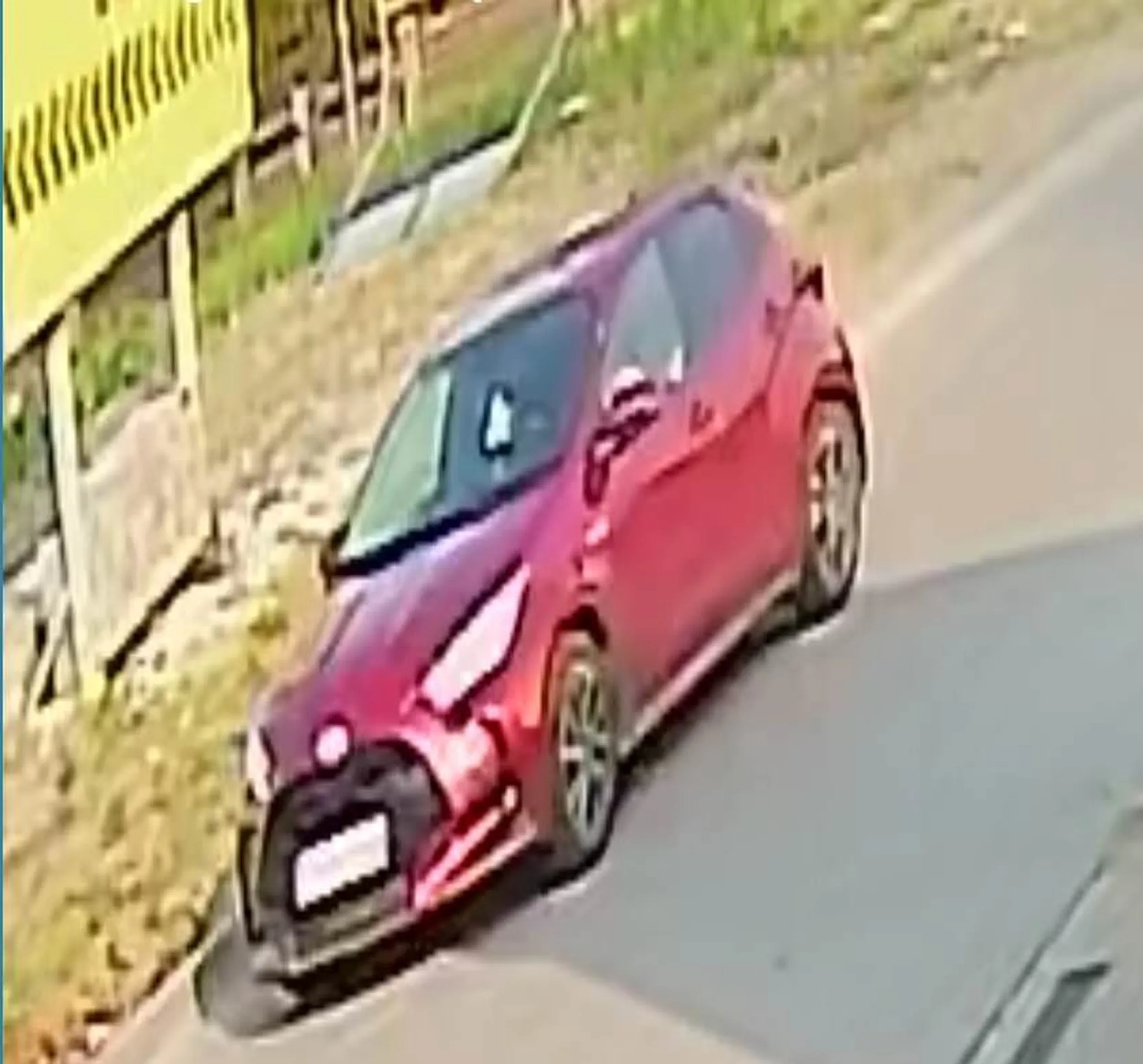 DW1KL62 - Kobieto z wiśniowej bodajże Toyoty. Wzywamy Cię, abyś natychmiast wróciła na myjnię w Łagiewnikach i posprzątała śmieci, które wyrzuciłaś bezczelnie przez okno o 18:20! Prosimy o udostępnienia! WSTYD!!!