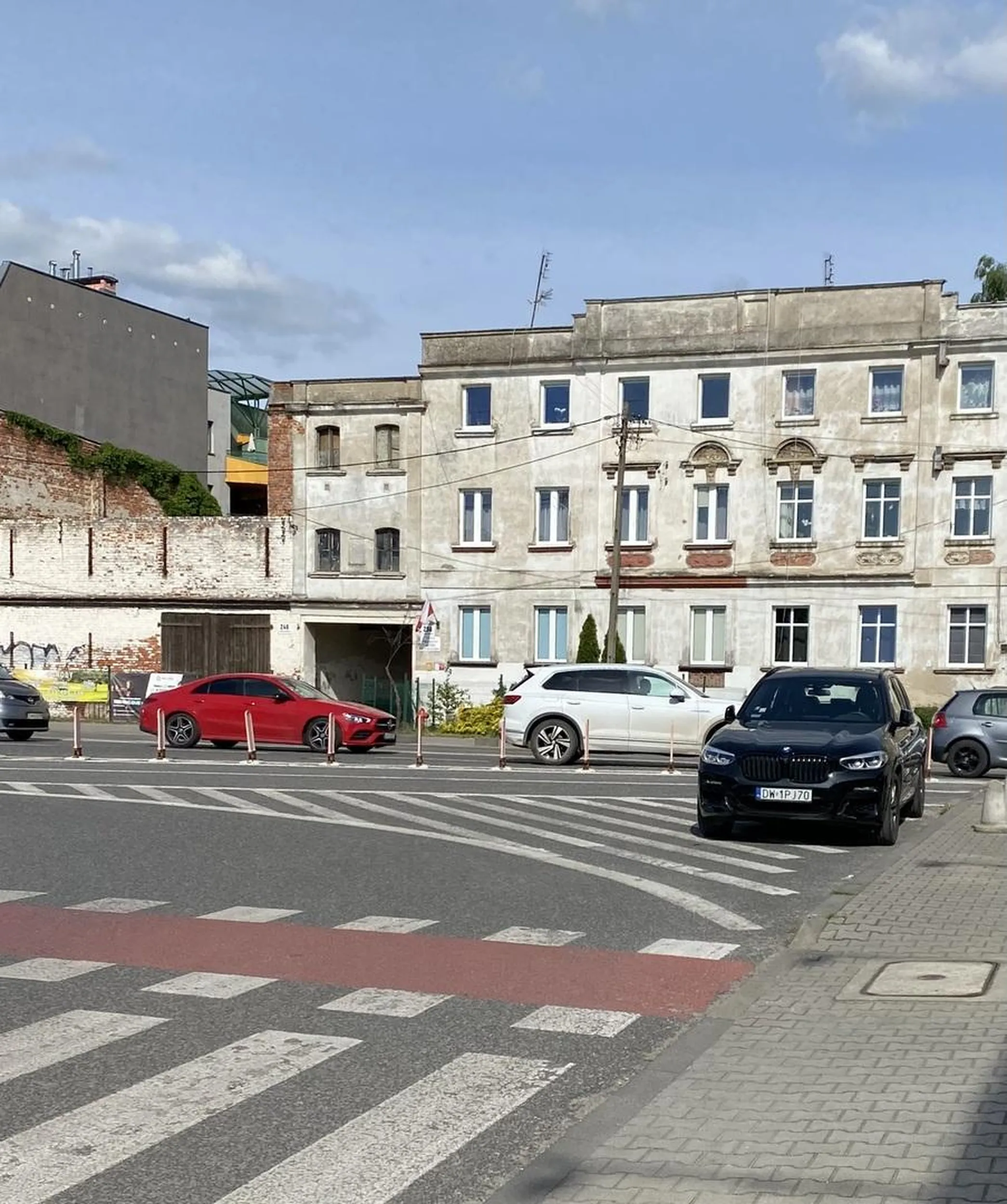 Kiedy stać się beemwe, ale na parking szpitalny już nie. Żałosne…