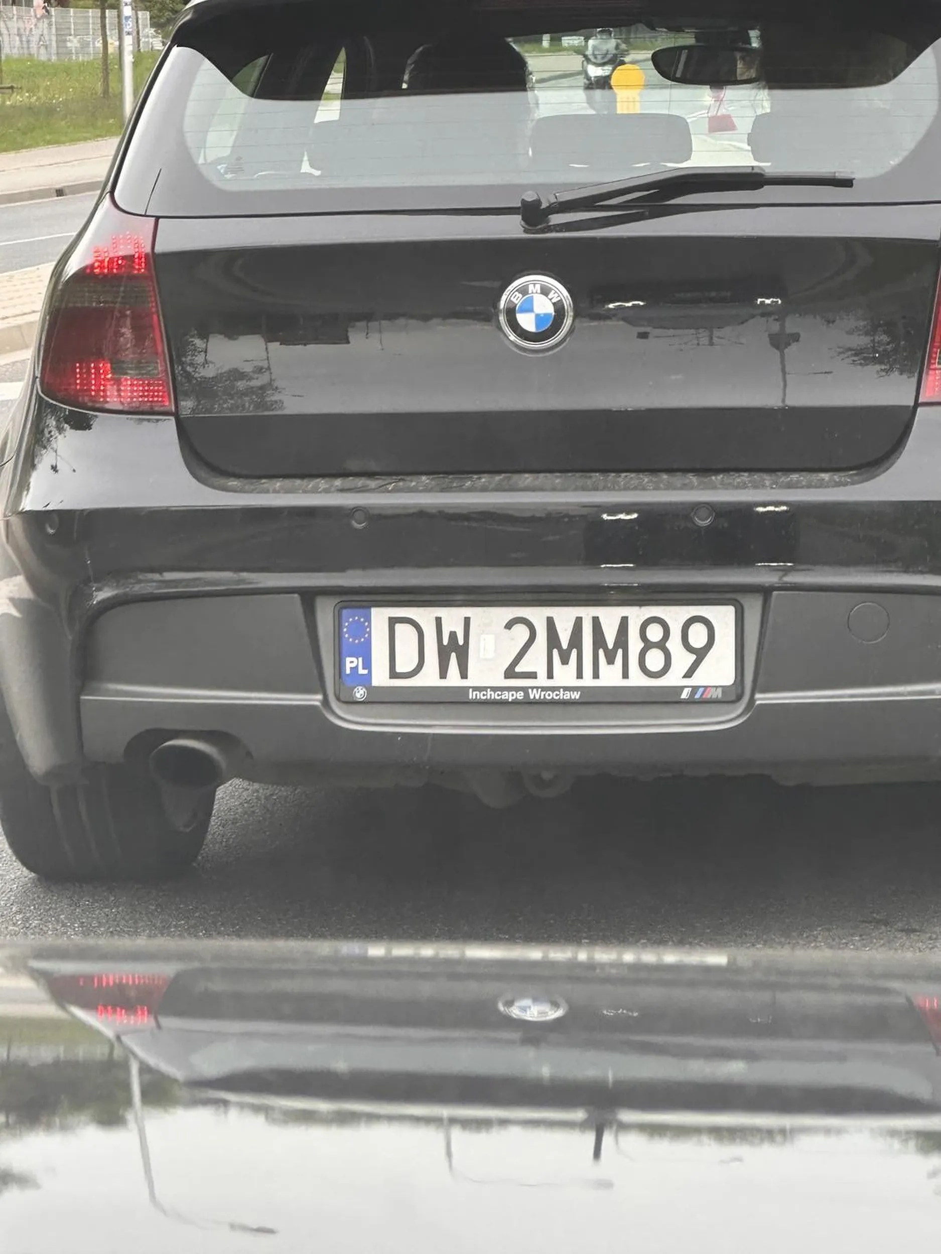 Wymusza, zajeżdża drogę. Zerowa kultura na drodze godna posiadacza BMW