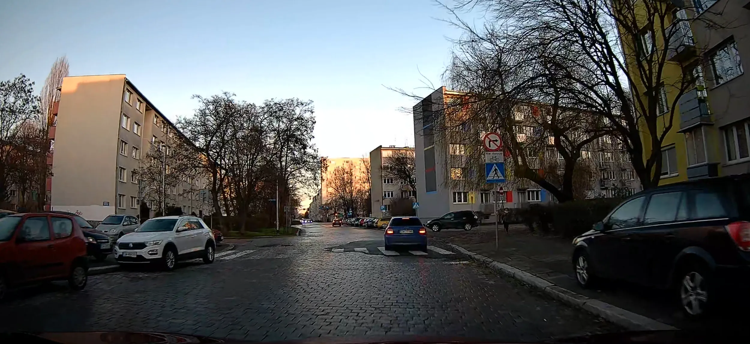 Parkowanie na pasach.