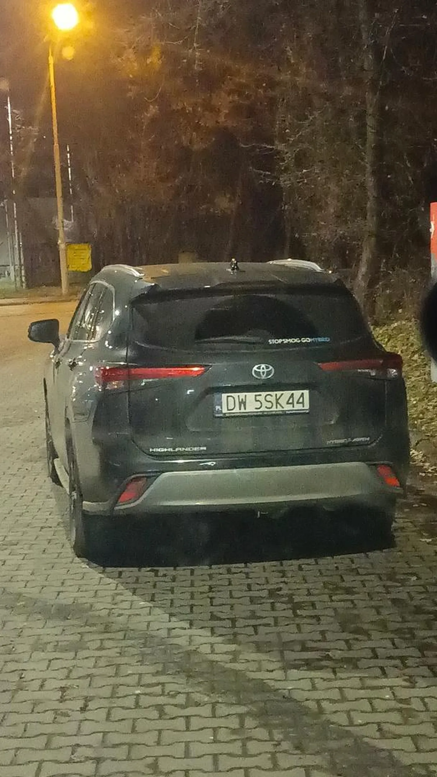 Patrz w lusterka głupia babo Wrocław miasto tłuków ??