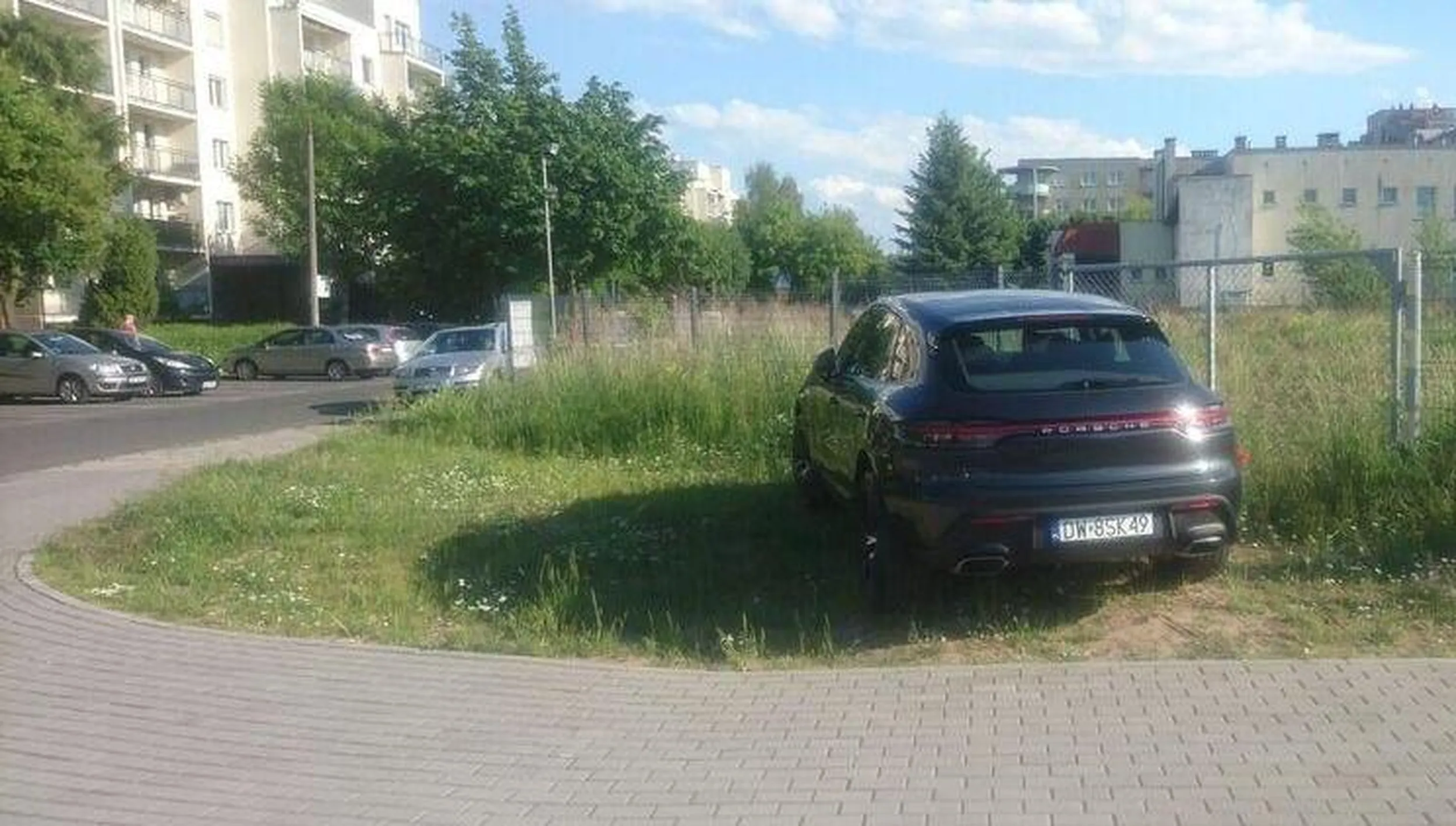 Dzisiaj Pan porsche ponownie parkuje w tym miejscu