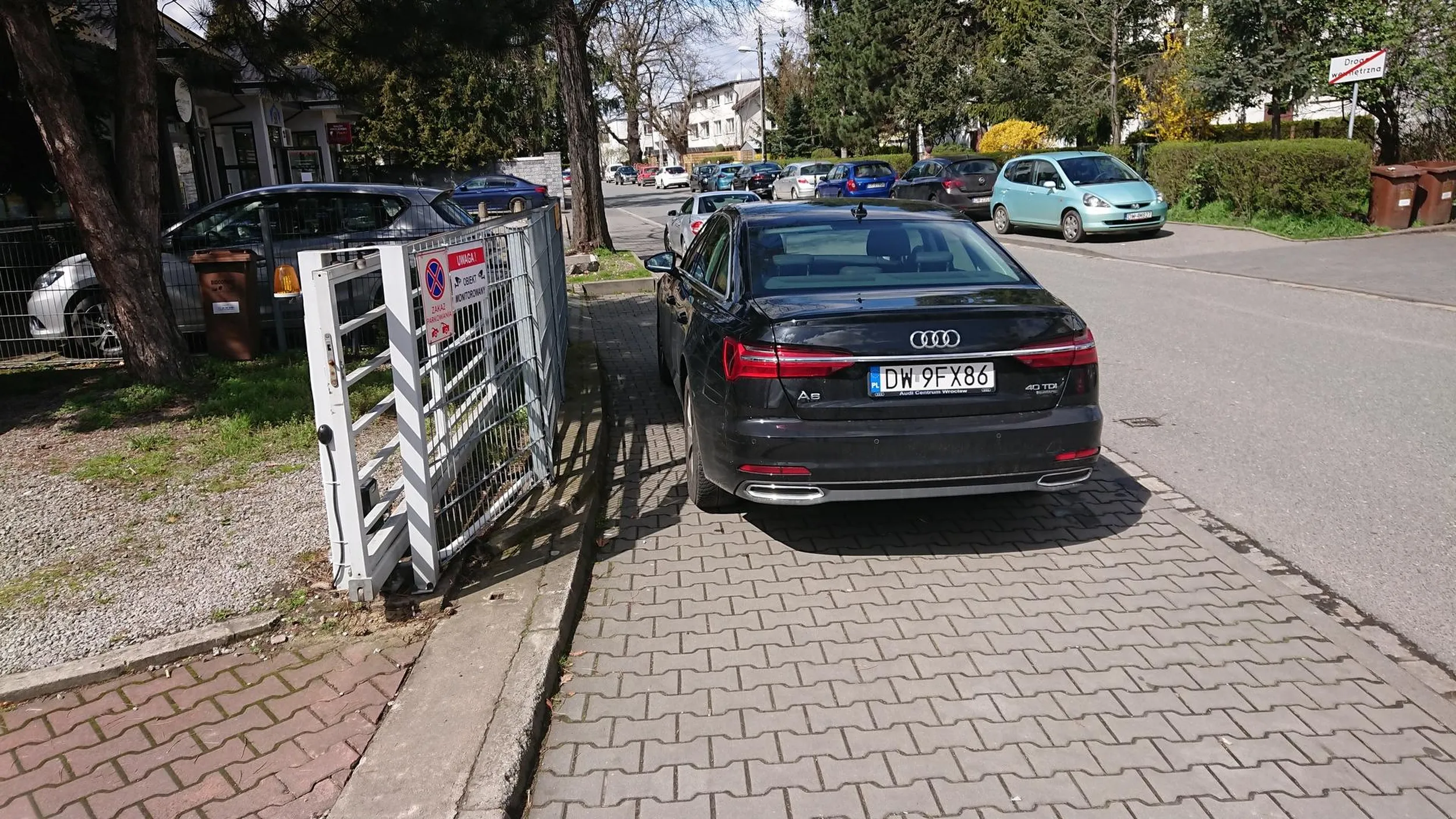 Pojemność silnika - 4,0 l Objętość mózgu 0,04 l