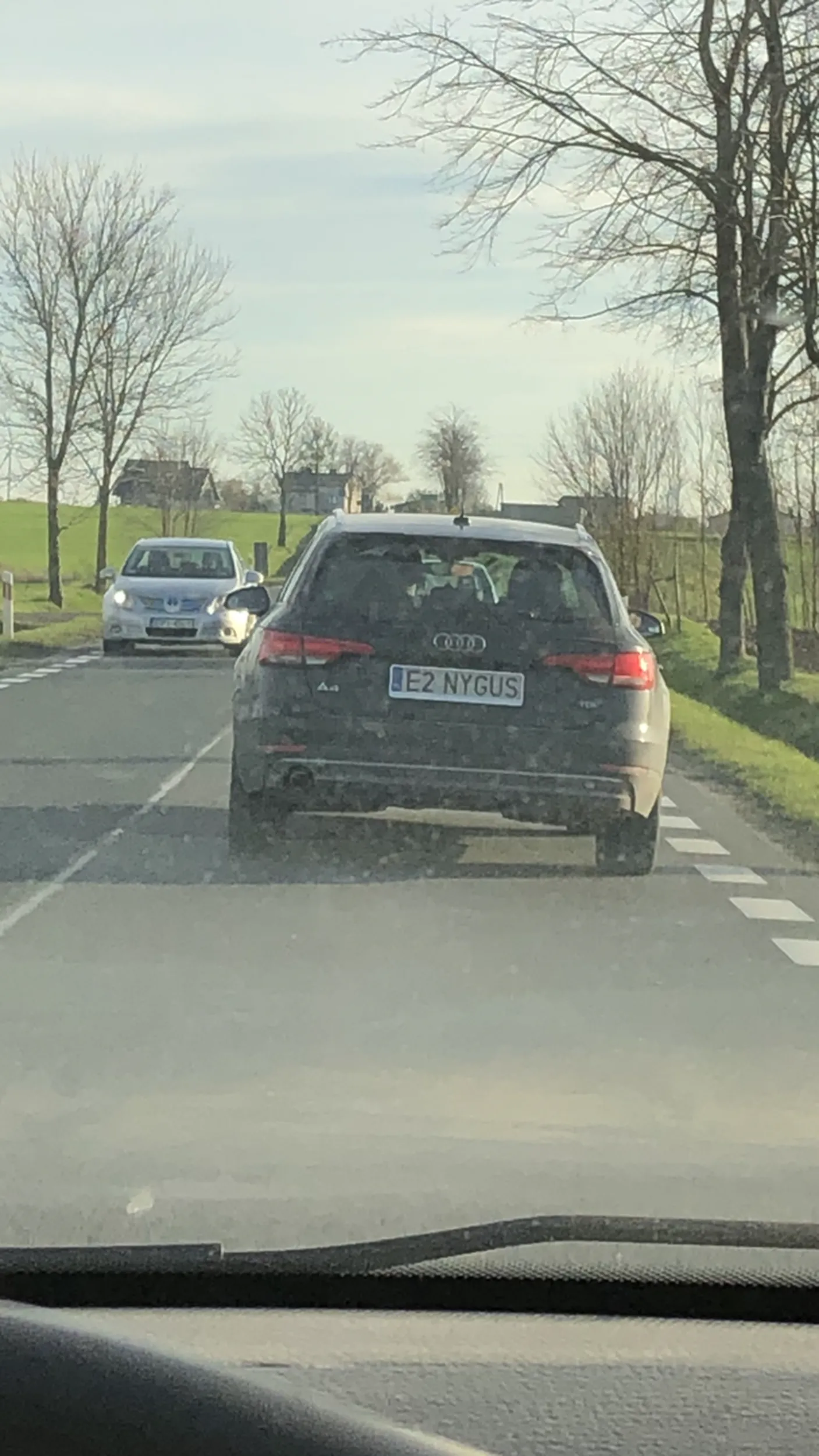 Dziś spotkałem , kierowca bardzo dynamicznie jeździ ta Audica , nie zamula , przyjemnie się za nim jedzie…..