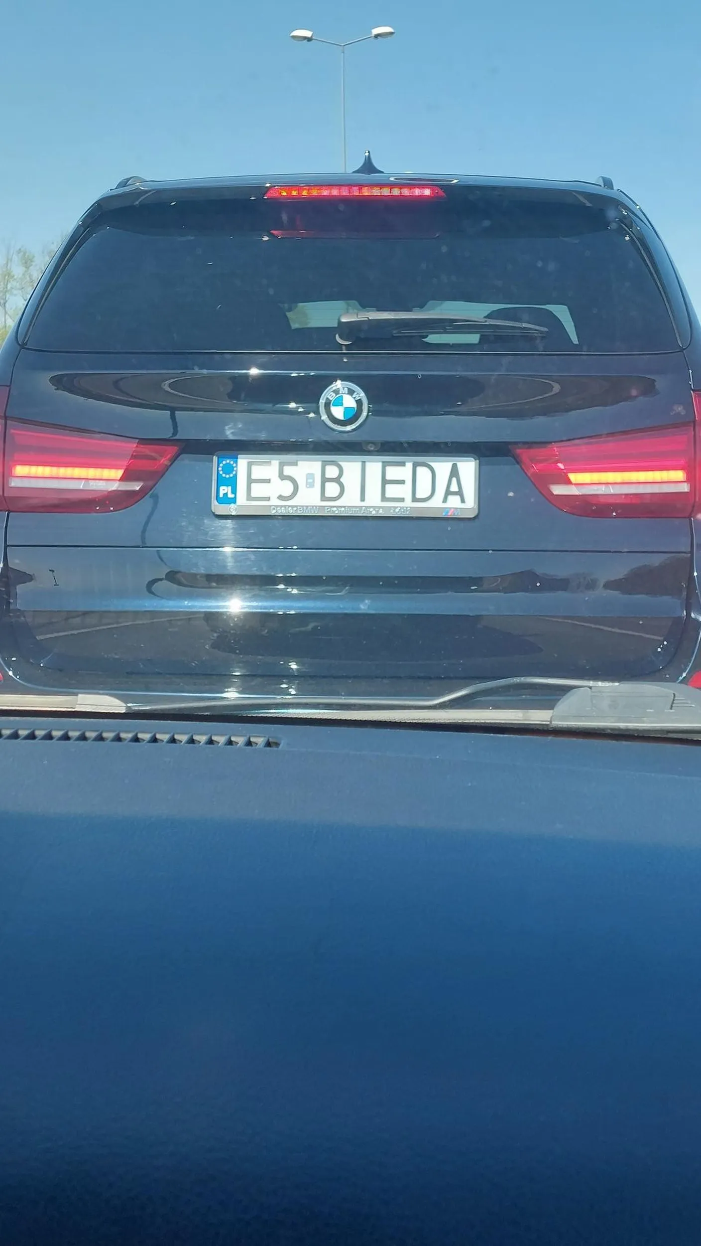 Fajna X5. Widać tą BIEDE