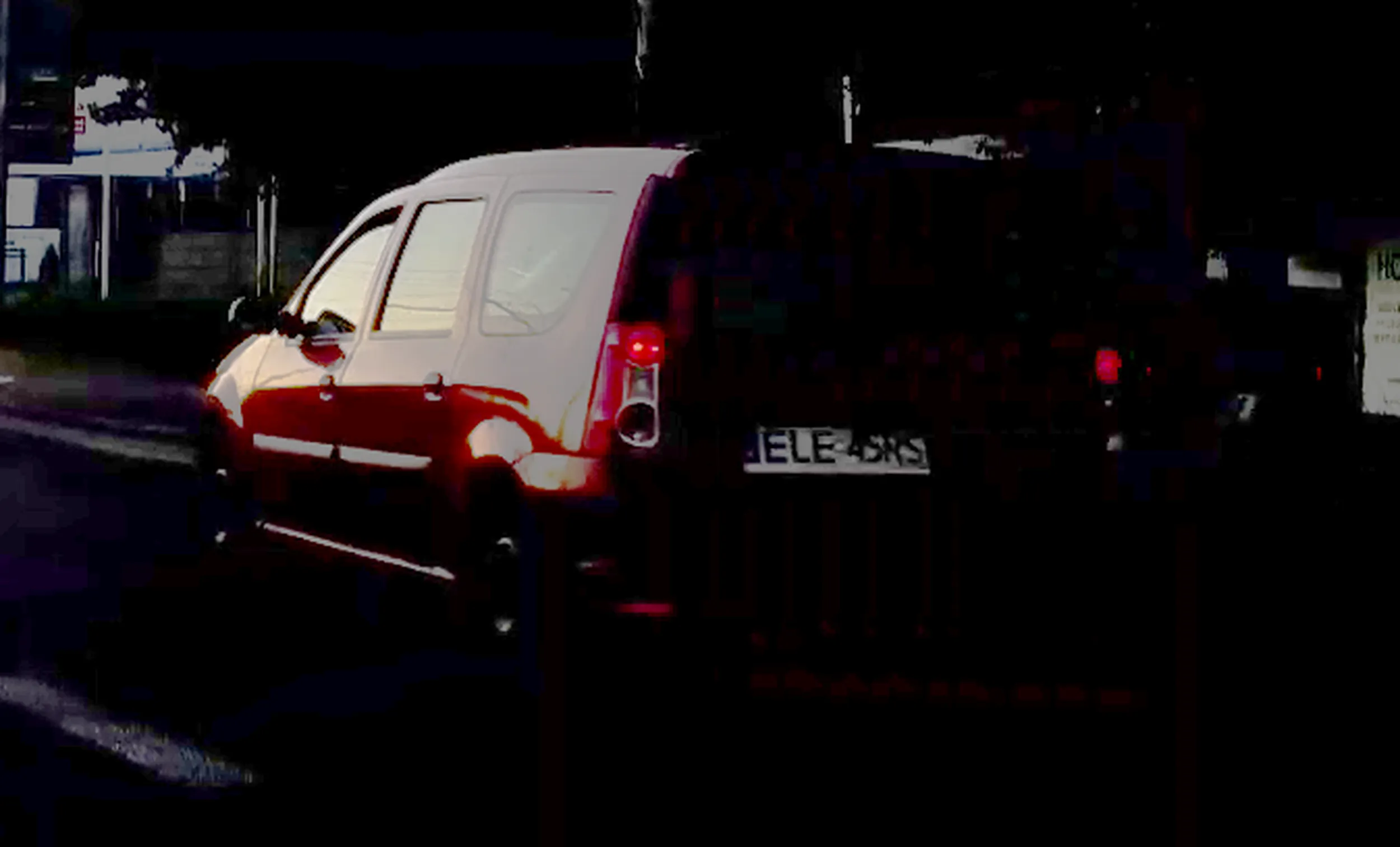 brudna pała nie ustępuje pierwszeństwa na suwaku