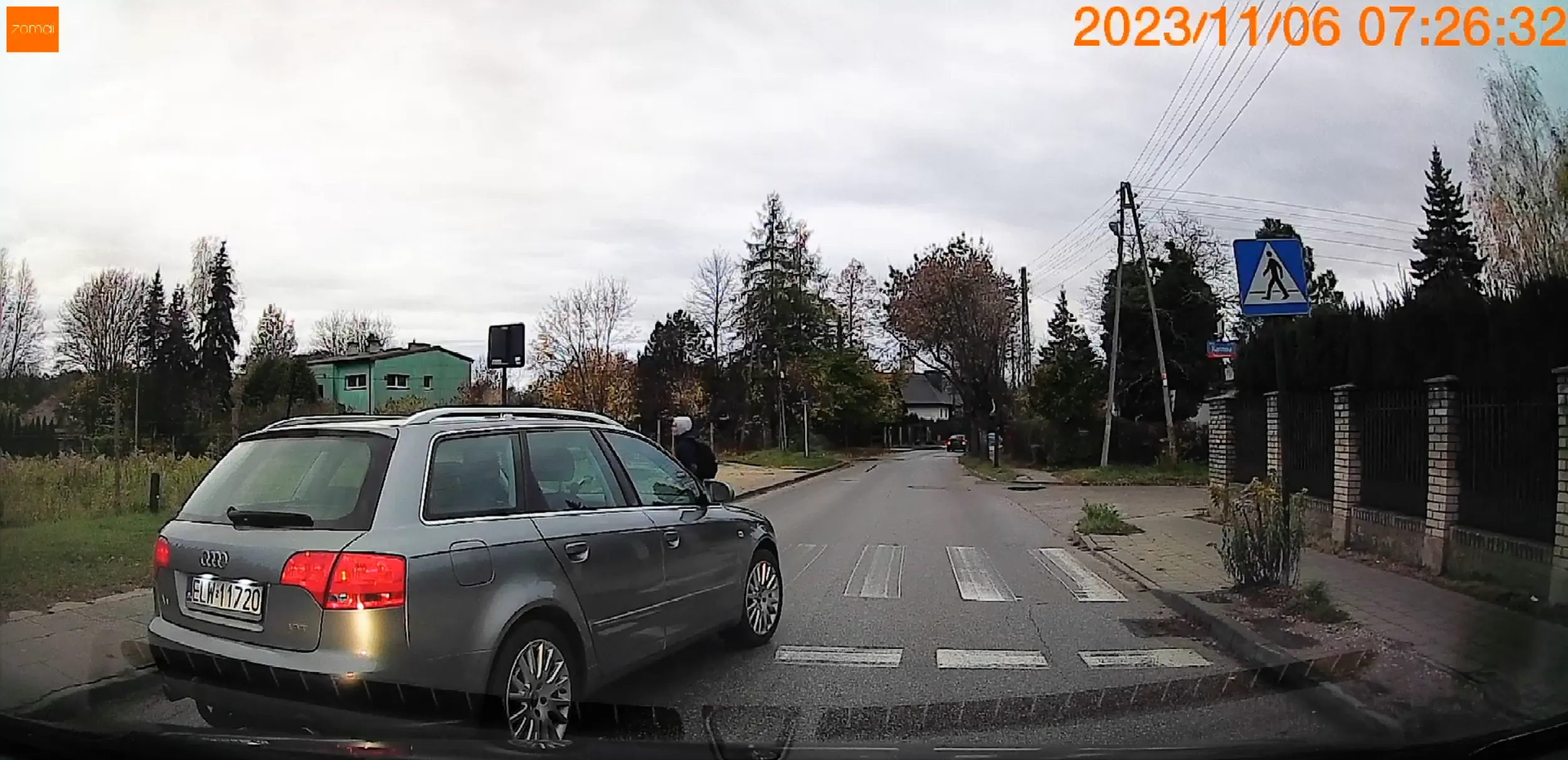 Polecam oddać prawo jazdy bo kogoś kiedyś zabije.