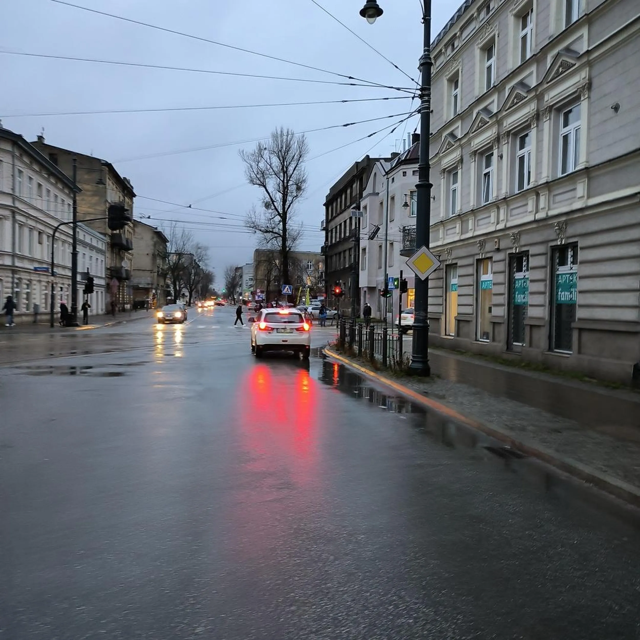 Kurwiszon na czerwonym przejechał i mnie prawie pierdolnął