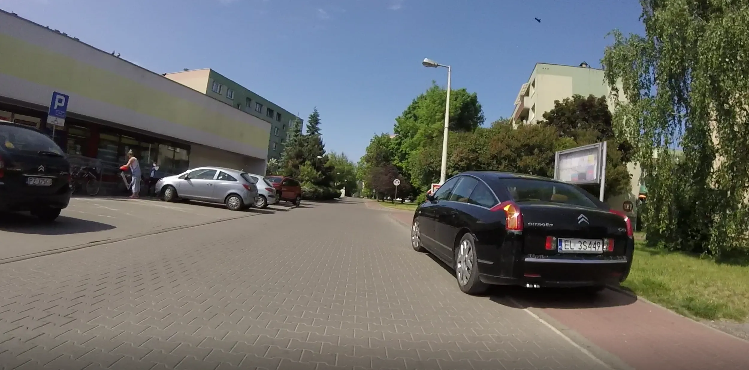 chodnik cały zajęty