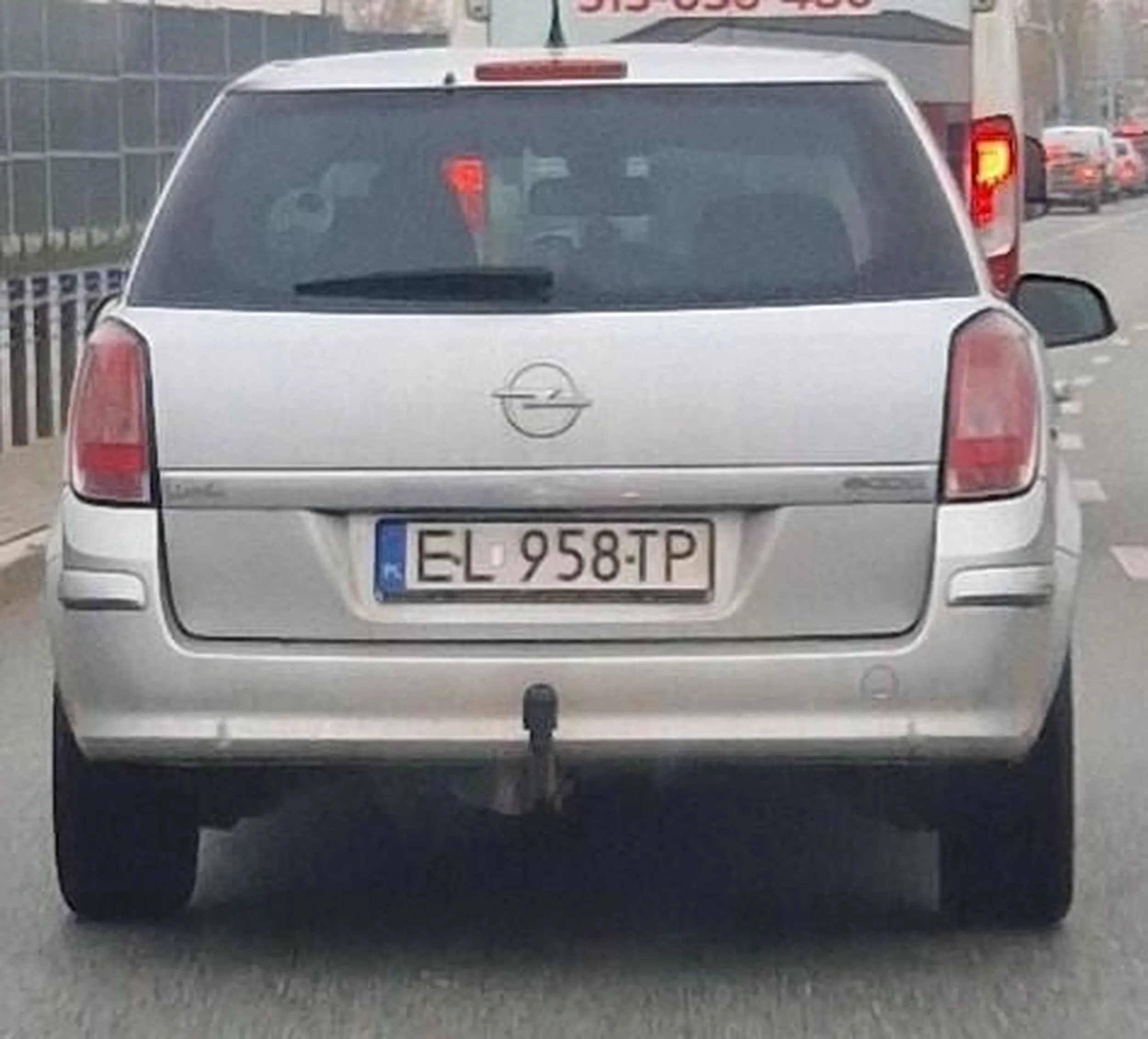 kierowca beznadziejny , wymusza pierwszenstwo i nie zdaje sobie z tego sprawy nawet