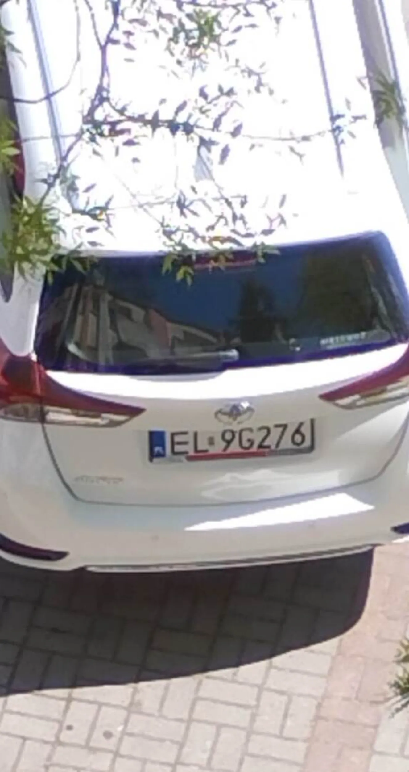 Mistrz parkowania. Zduńska Wola. Parking przy basenie na ul. Kilińskiego.