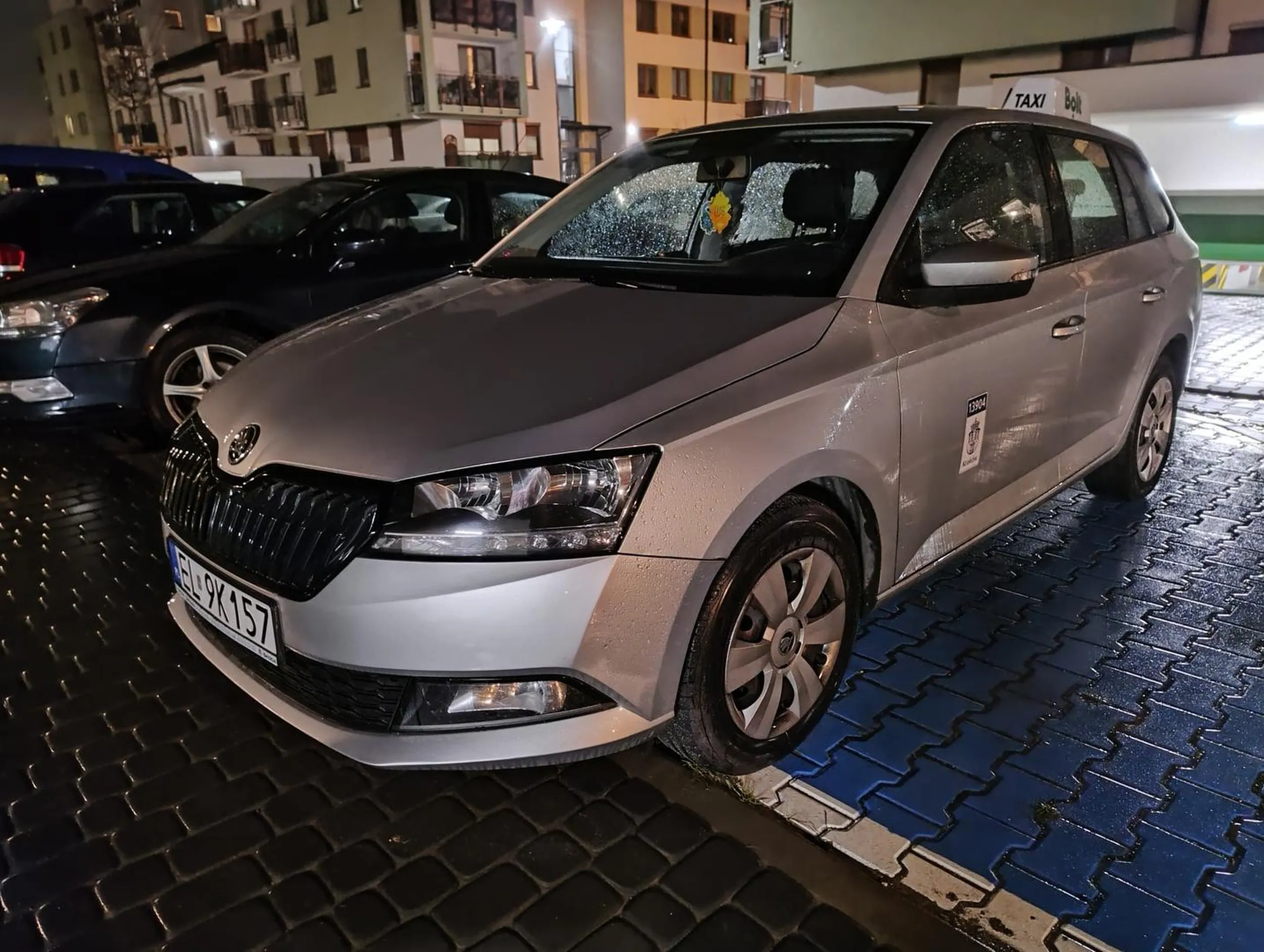 Notorycznie parkuje na miejscu dla osób niepełnosprawnych