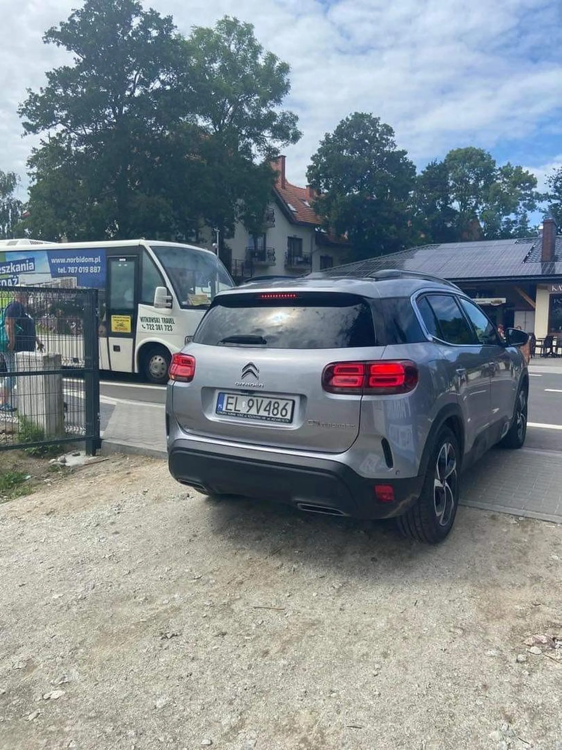 Bardzo nie miły Pan, uciekł z parkingu nie płacąc i kłócąc się z pracownikiem