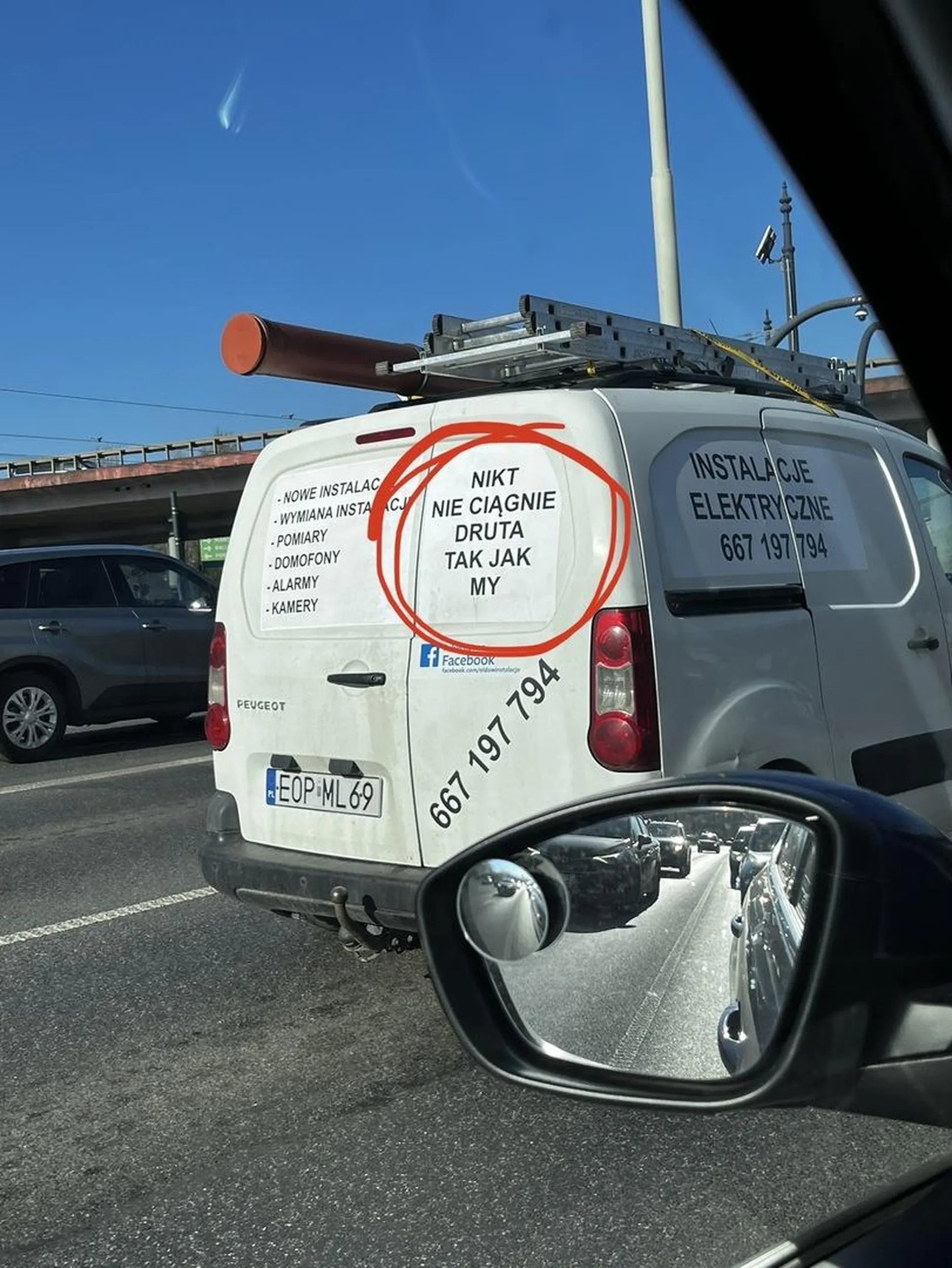 Chociaż dopiero wymieniałem instalację elektryczną w mieszkaniu to mam ochotę już robić kolejny remont. :) Polecam tego allegrowicza.