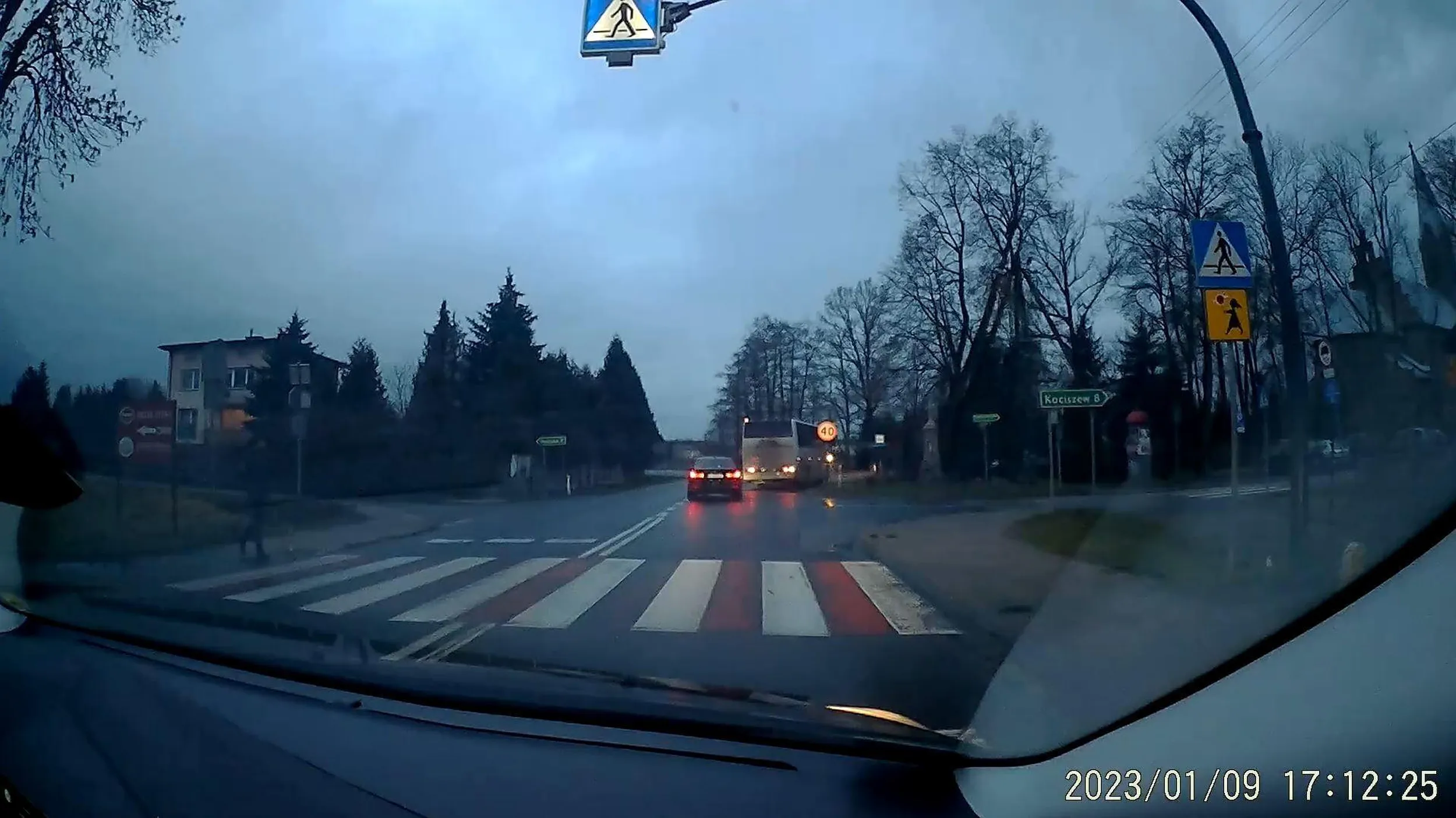 Pirat drogowy. Nagrane wykroczenia zostały już zgłoszone na policję.