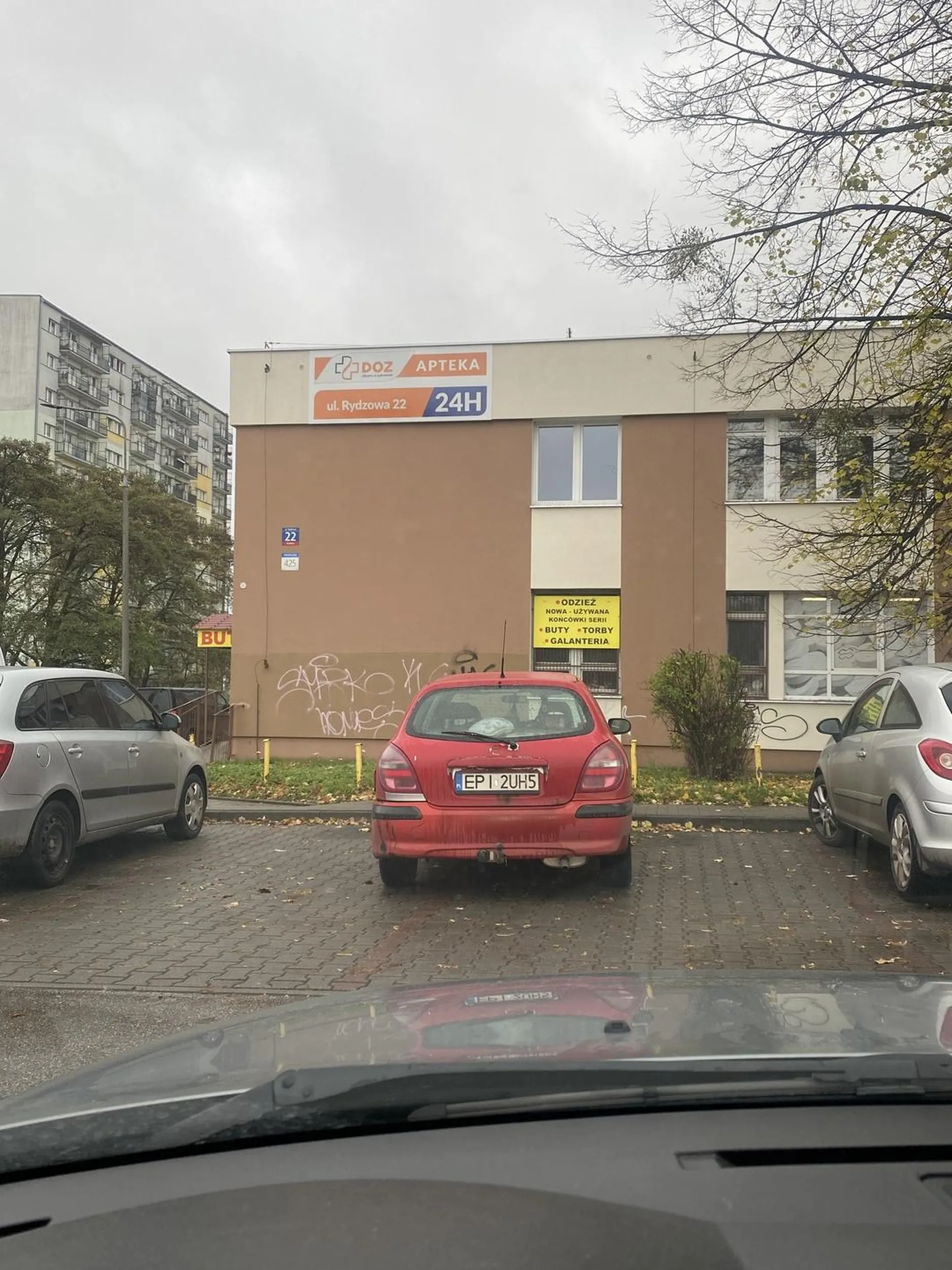 mistrz parkowania z wiochy przyjechał do lodzi