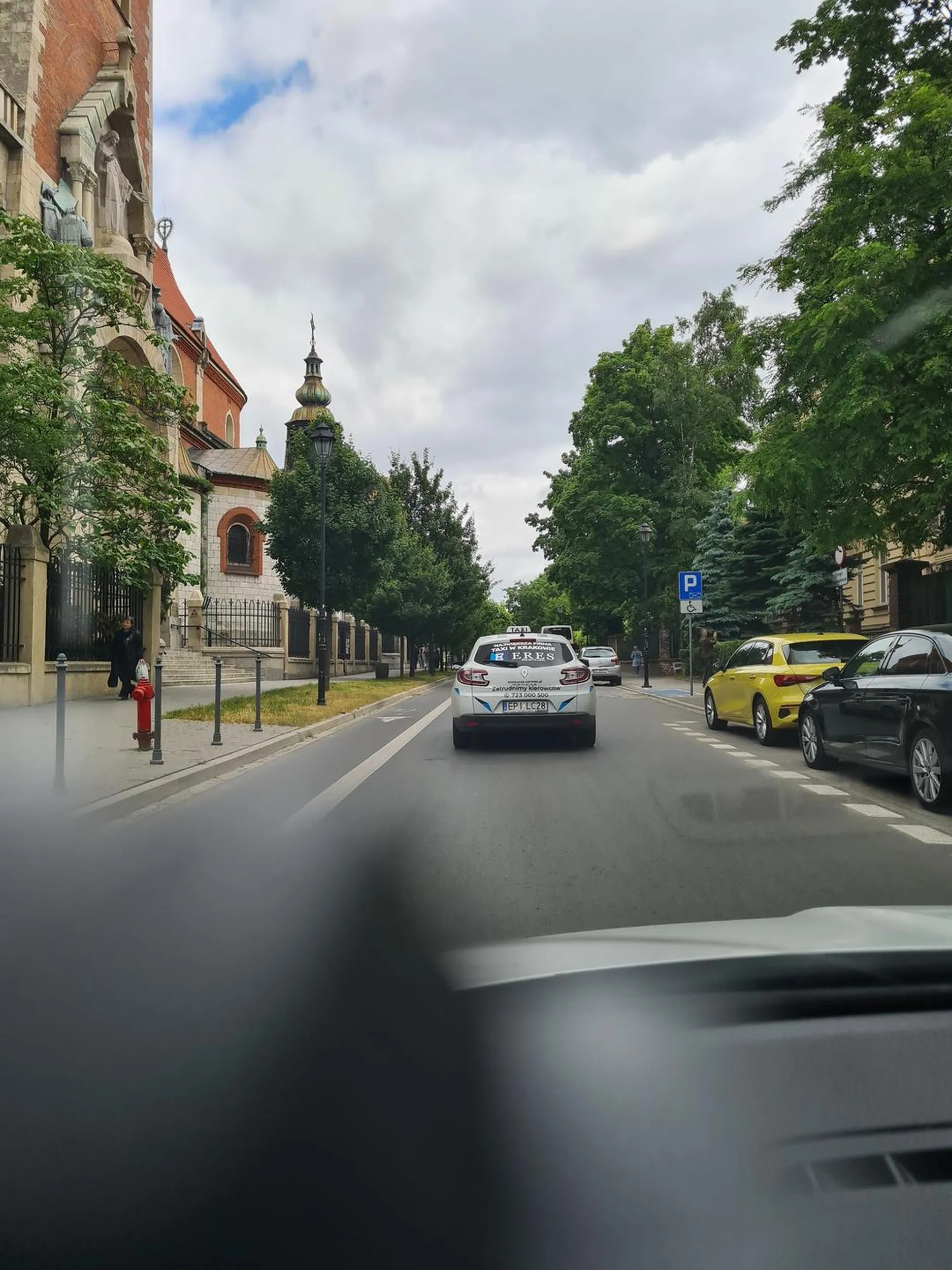 Kierowca wymusza pierwszeństwo