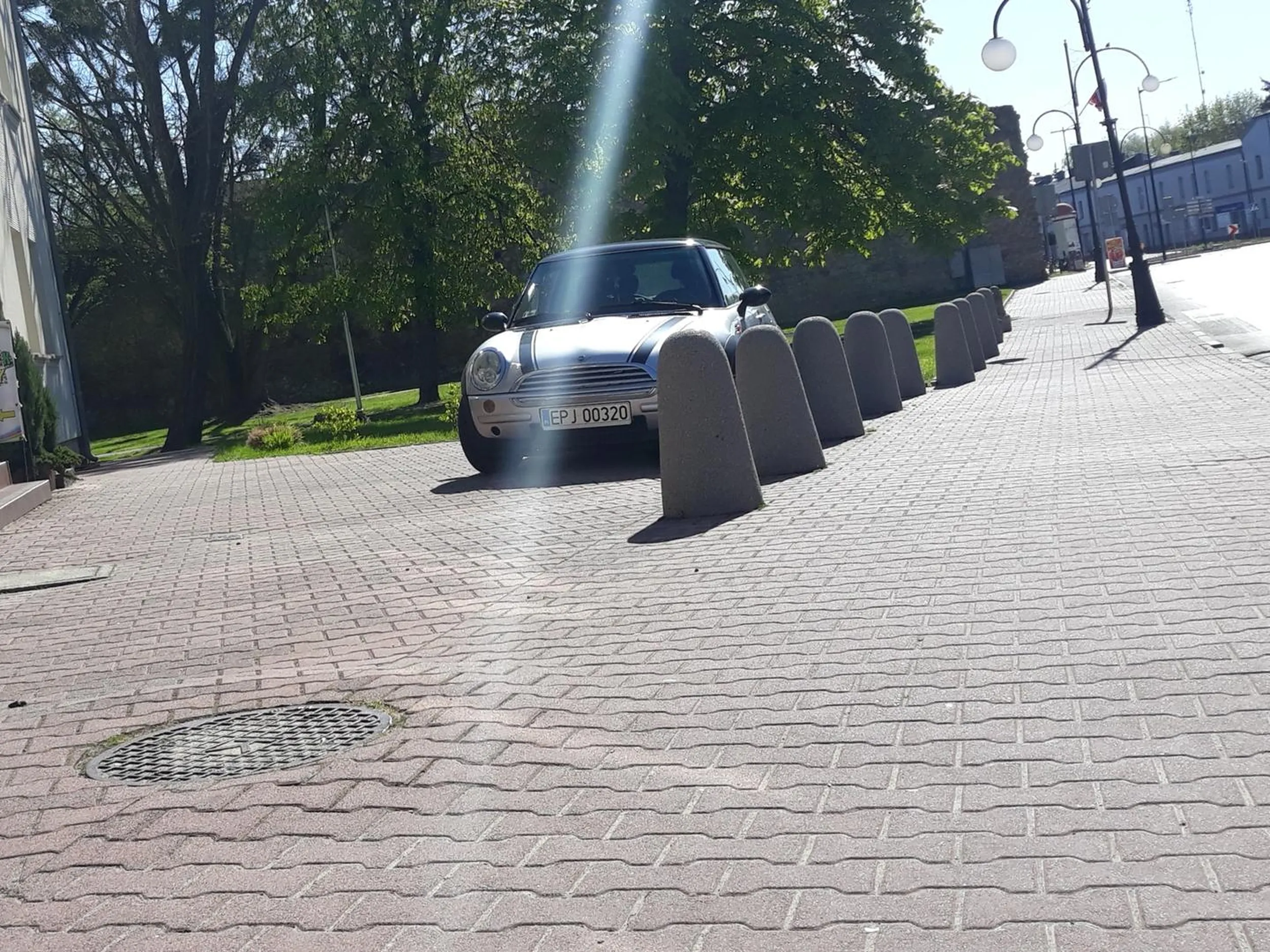 Nawet betonowe słupki nic nie dają.