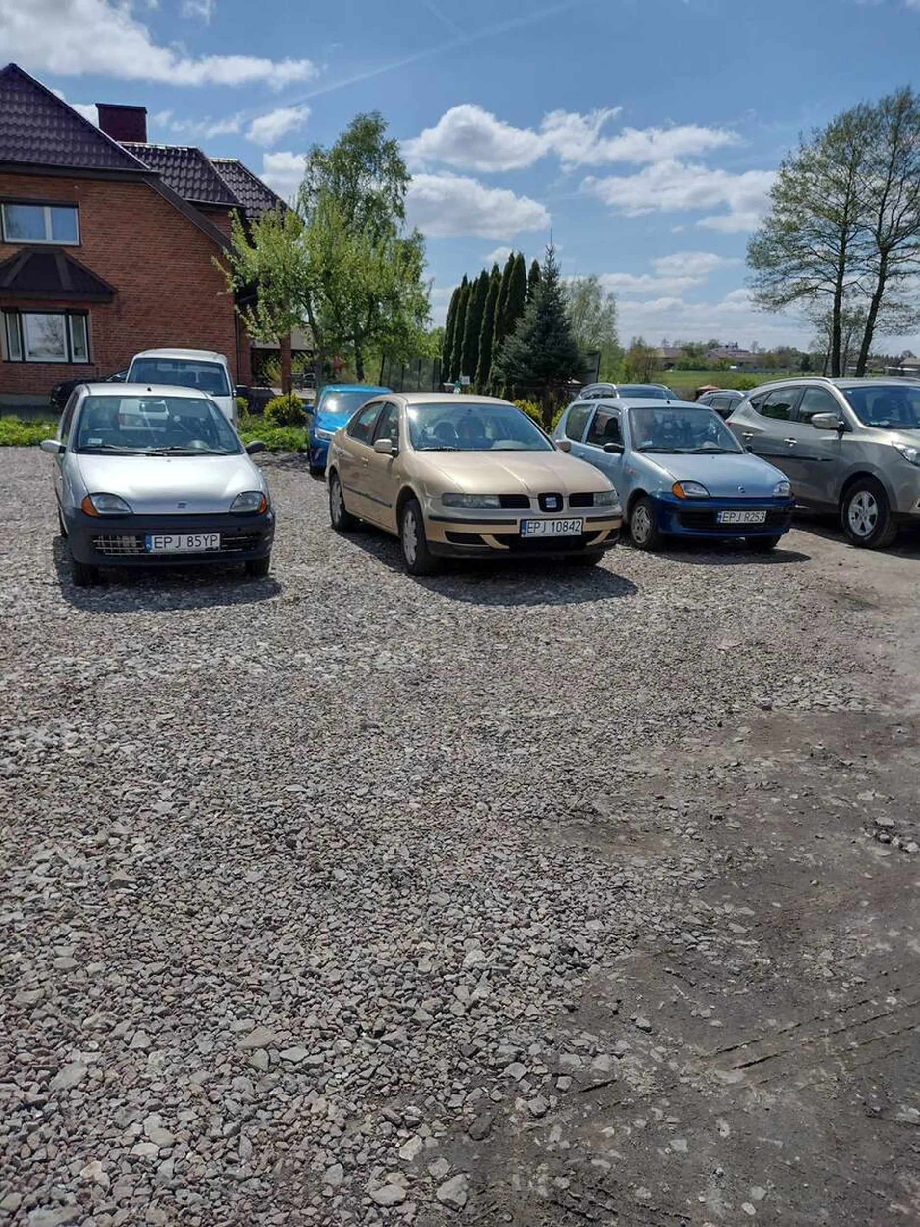 Dobry zlocik fajnie porobiona fura