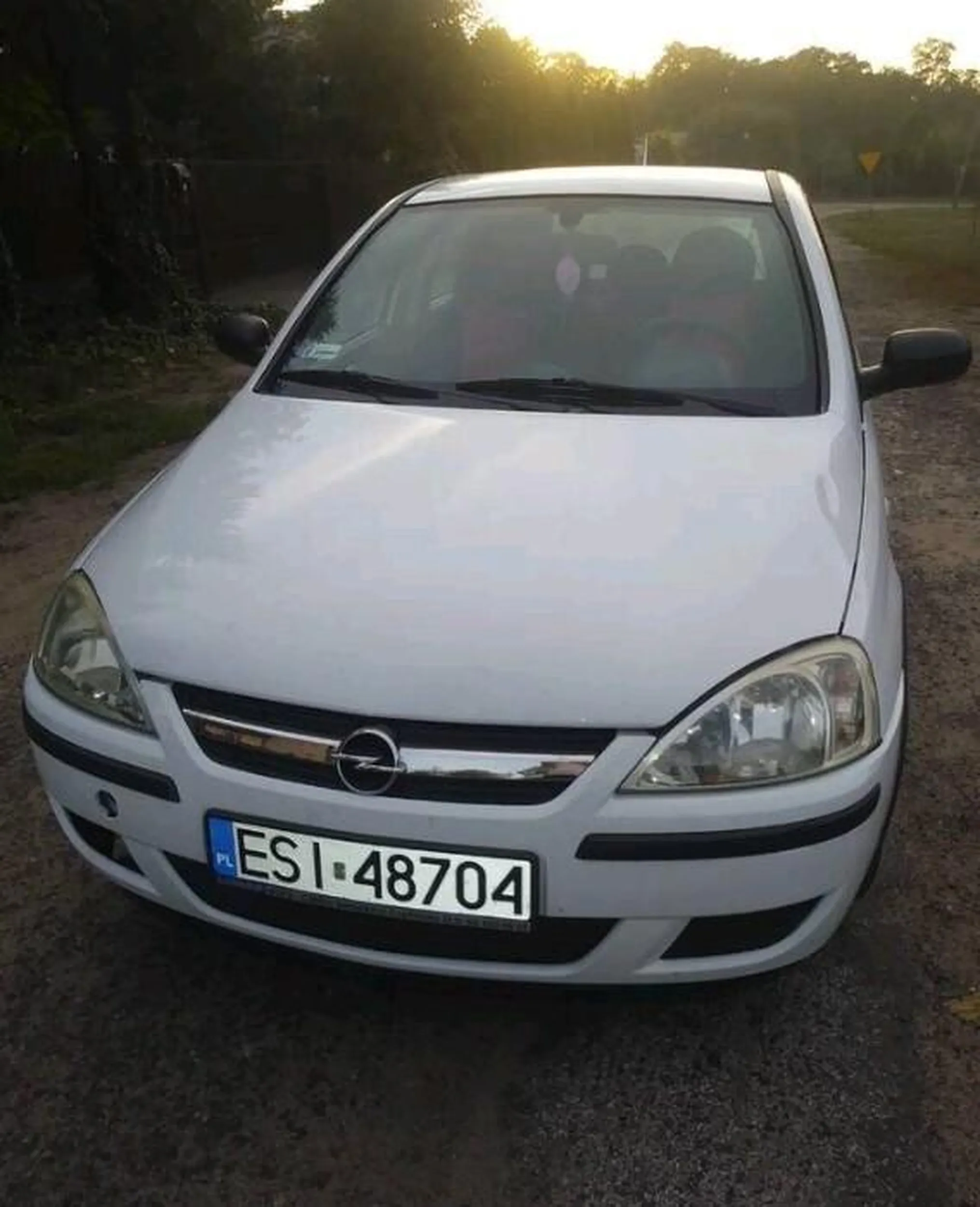 Ten kierowca tego opla zgubił styropian który spowodował wypadek a potem się pruł do nas