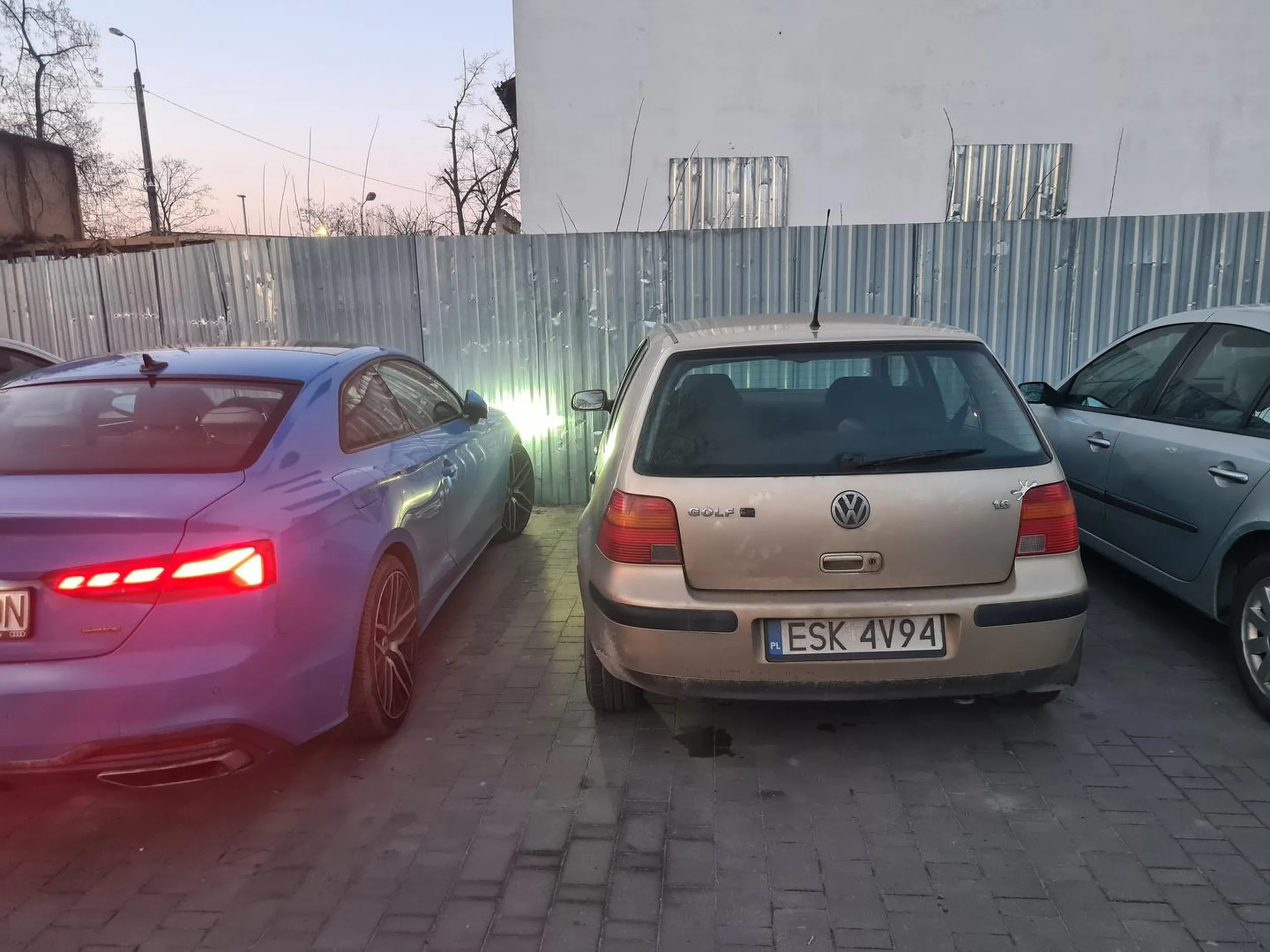 Typ zarysowal mi samochod po czym odzszedl zadawolony a ja musze za to placic po kilka tys.