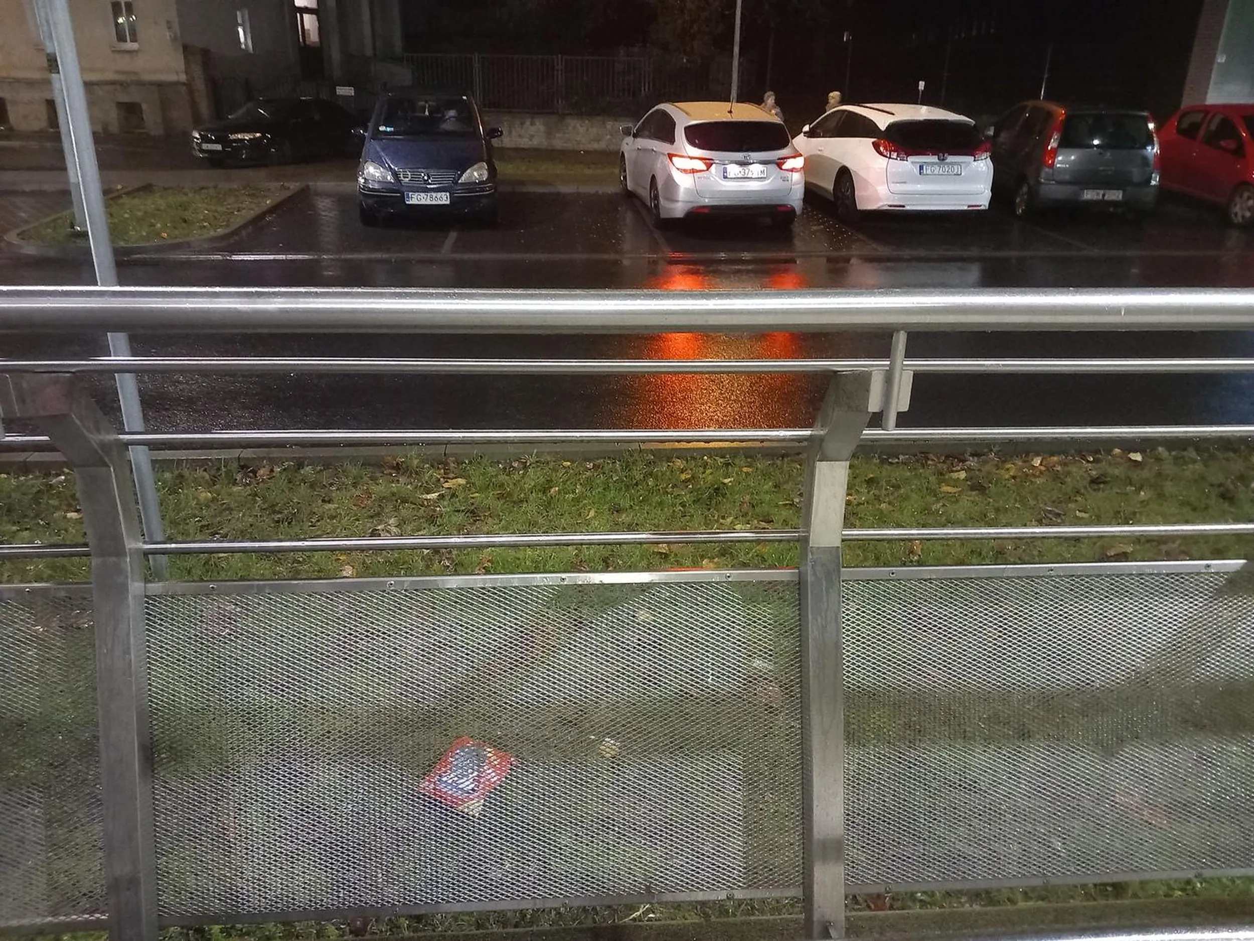 Stanie na 2 miejscach