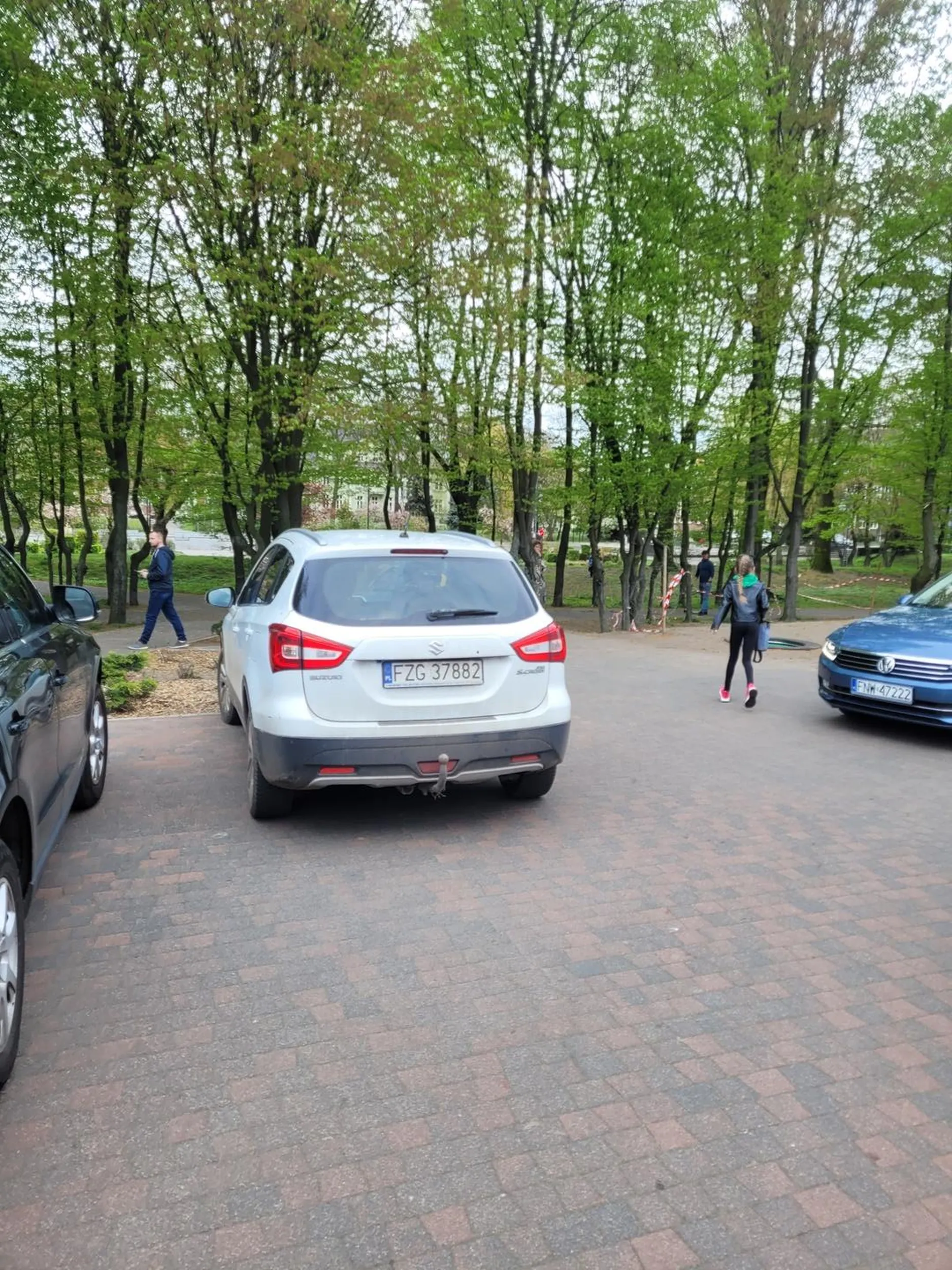 Chyba cię pojebalo z tym parkowaniem.