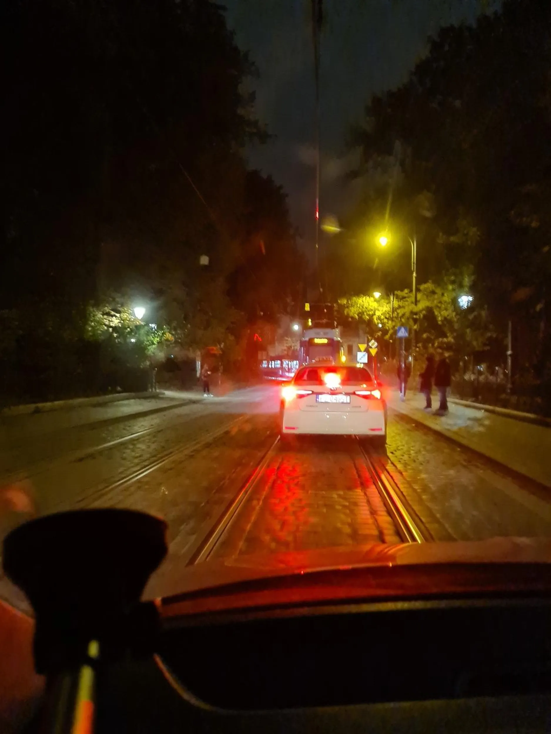 Kierowca wymusza pierwszeństwo