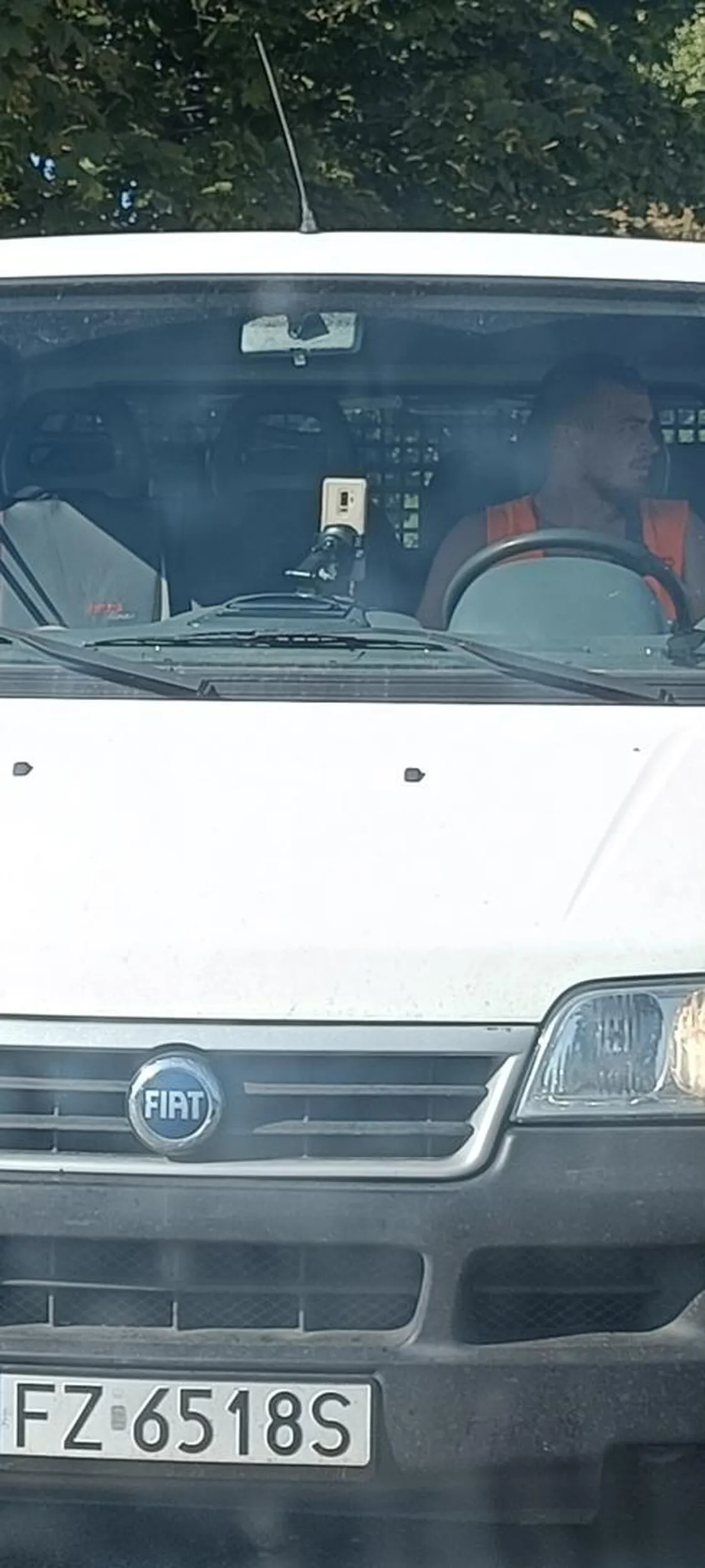 Uwaga na tego kierowcę lubi rzucać obrzydliwe teksty w stosunku do kobiet. Zielona Góra zacisze