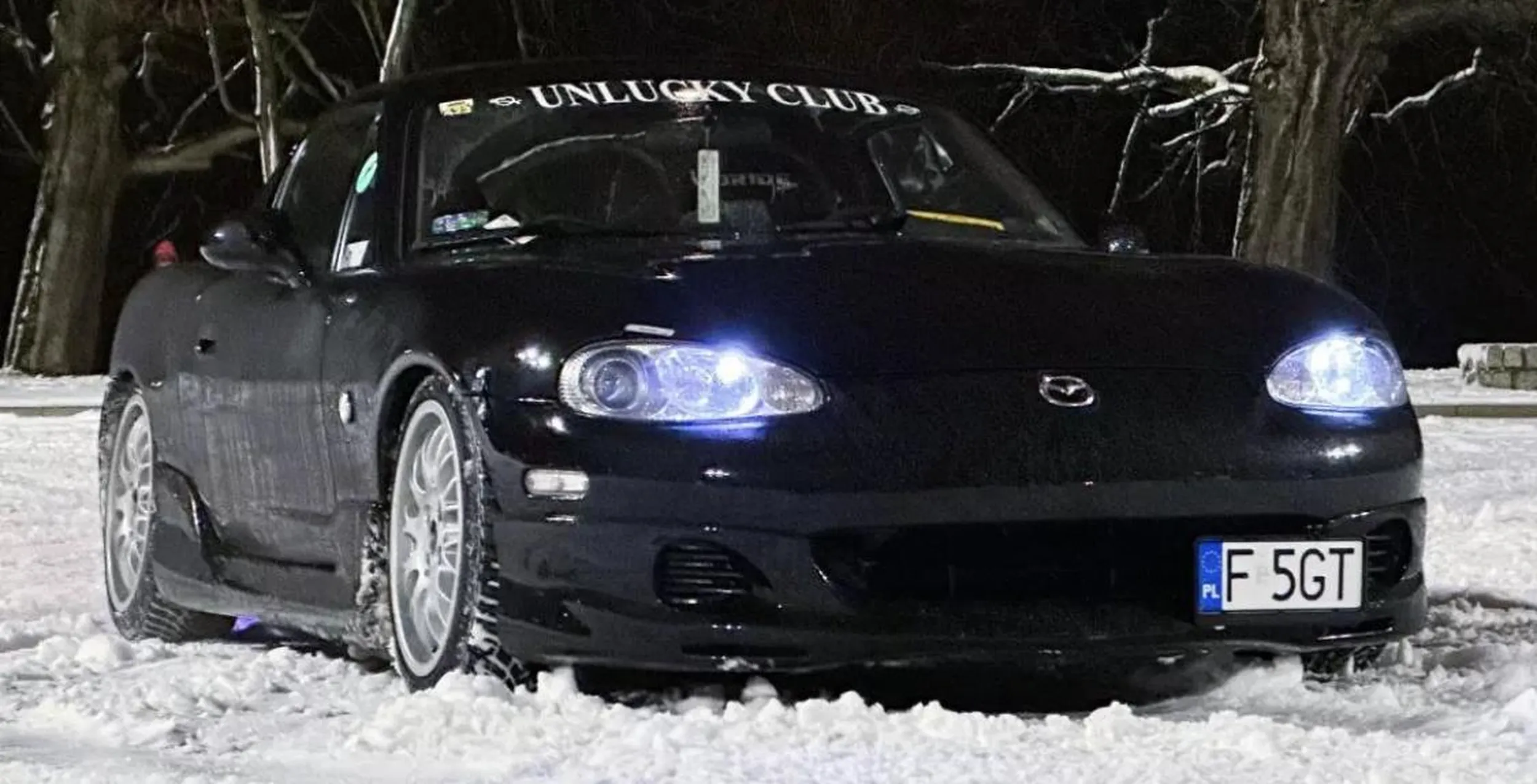 Musi tak pan upierdalać od bladego świtu? Wyspać się nie można.