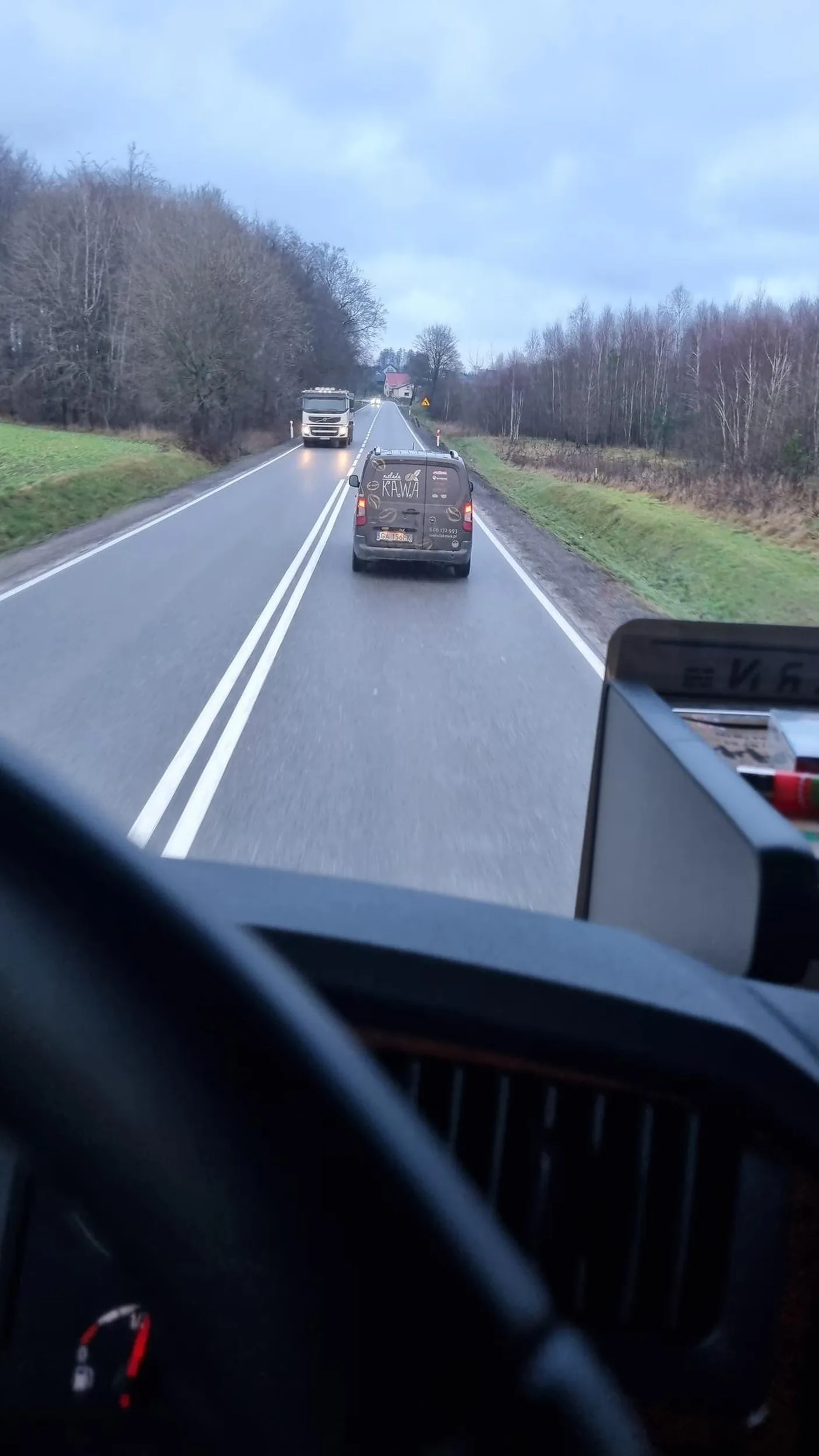 Jeśli dogania cie 40 ton to znaczy że jedziesz jak p*zda!!