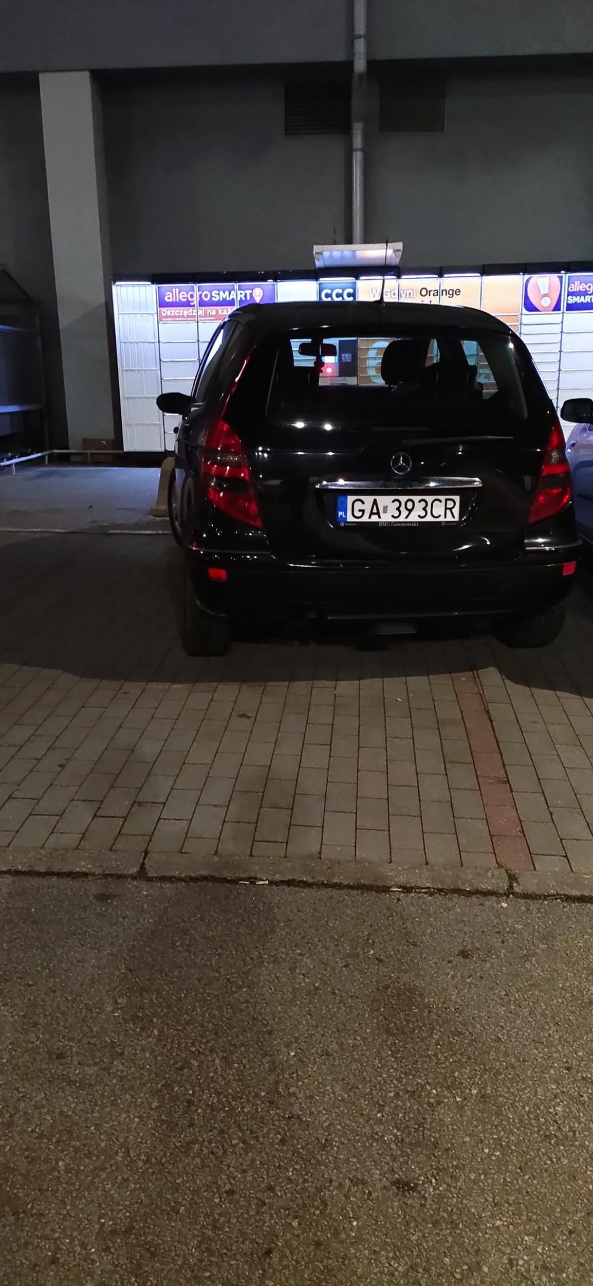 Parkuj i daj zaparkować innym. Naucz się parkować, bo następnym razem odwiedzisz wulkanizację